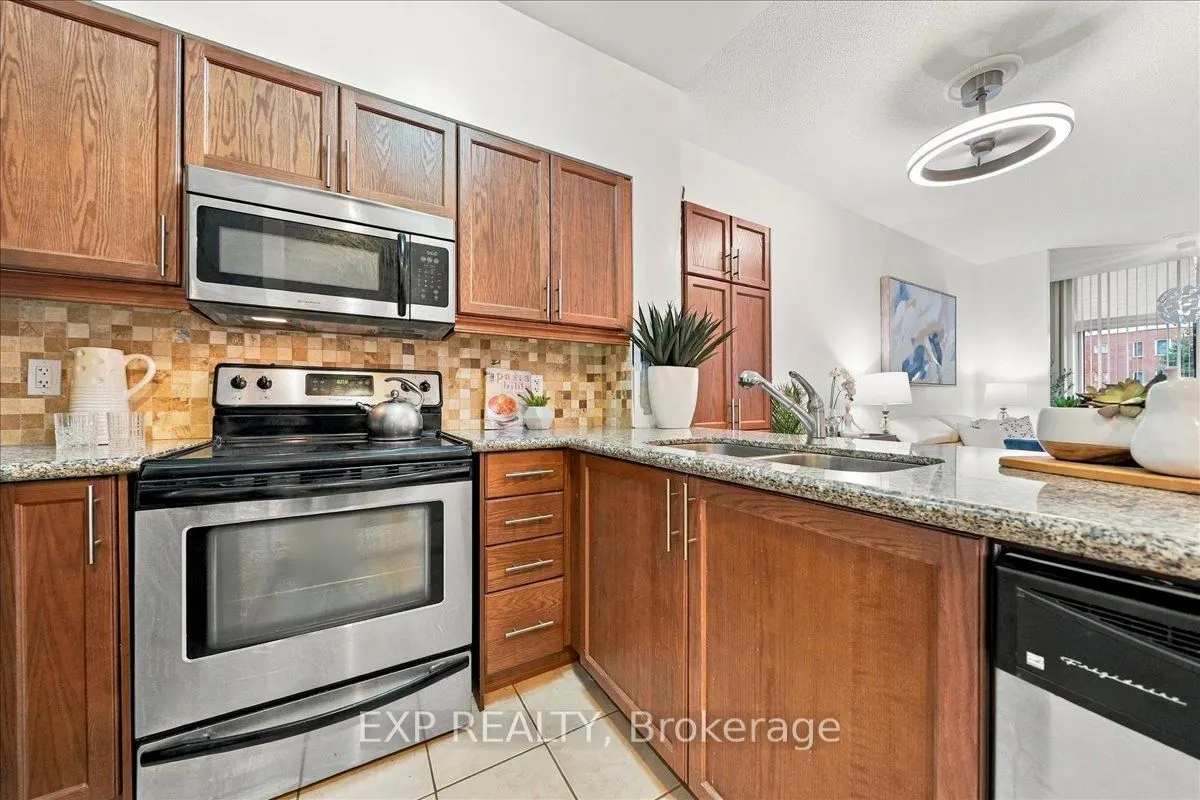 18 Harding Boulevard #117