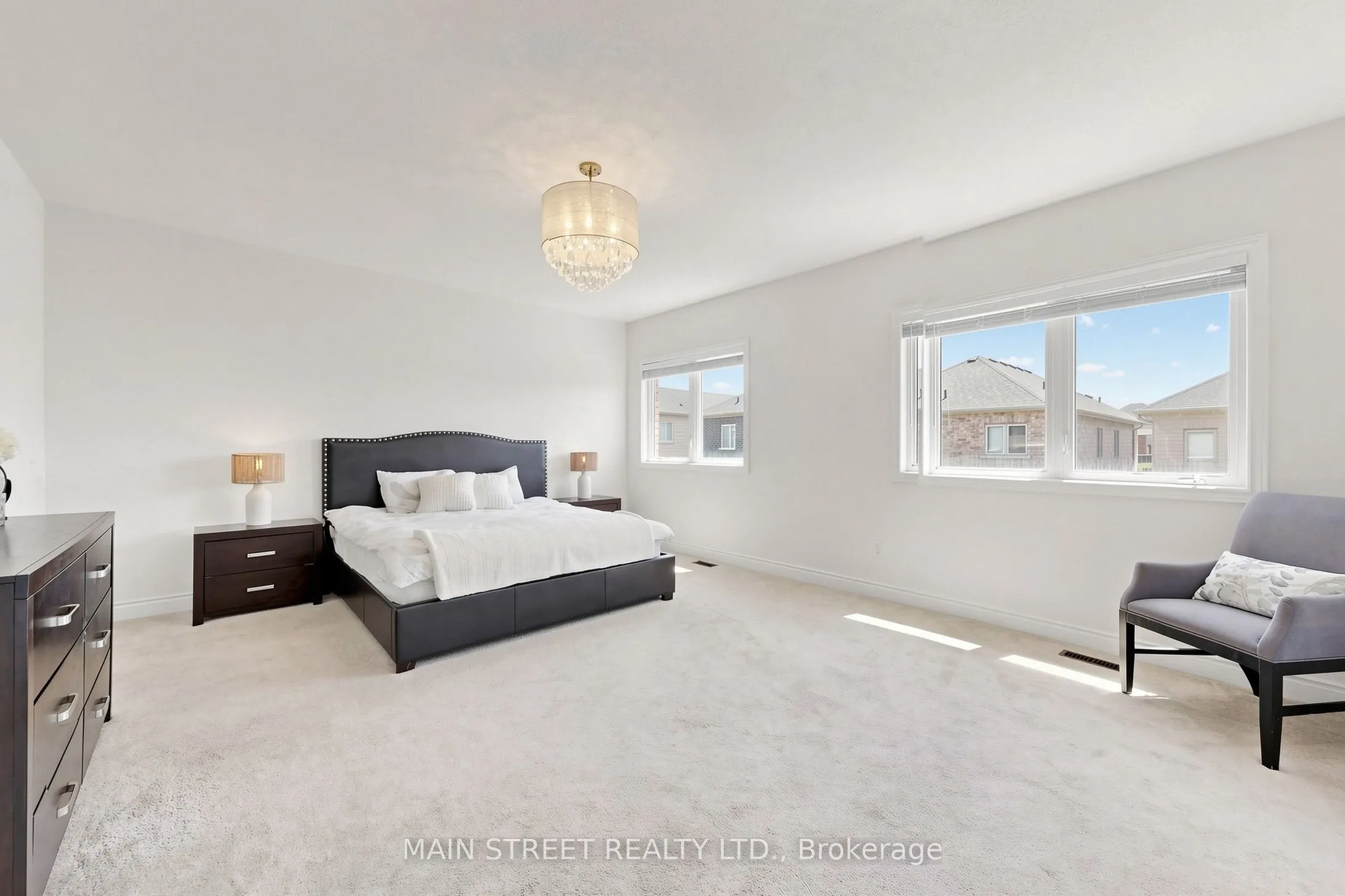 11 Robert Baldwin Boulevard