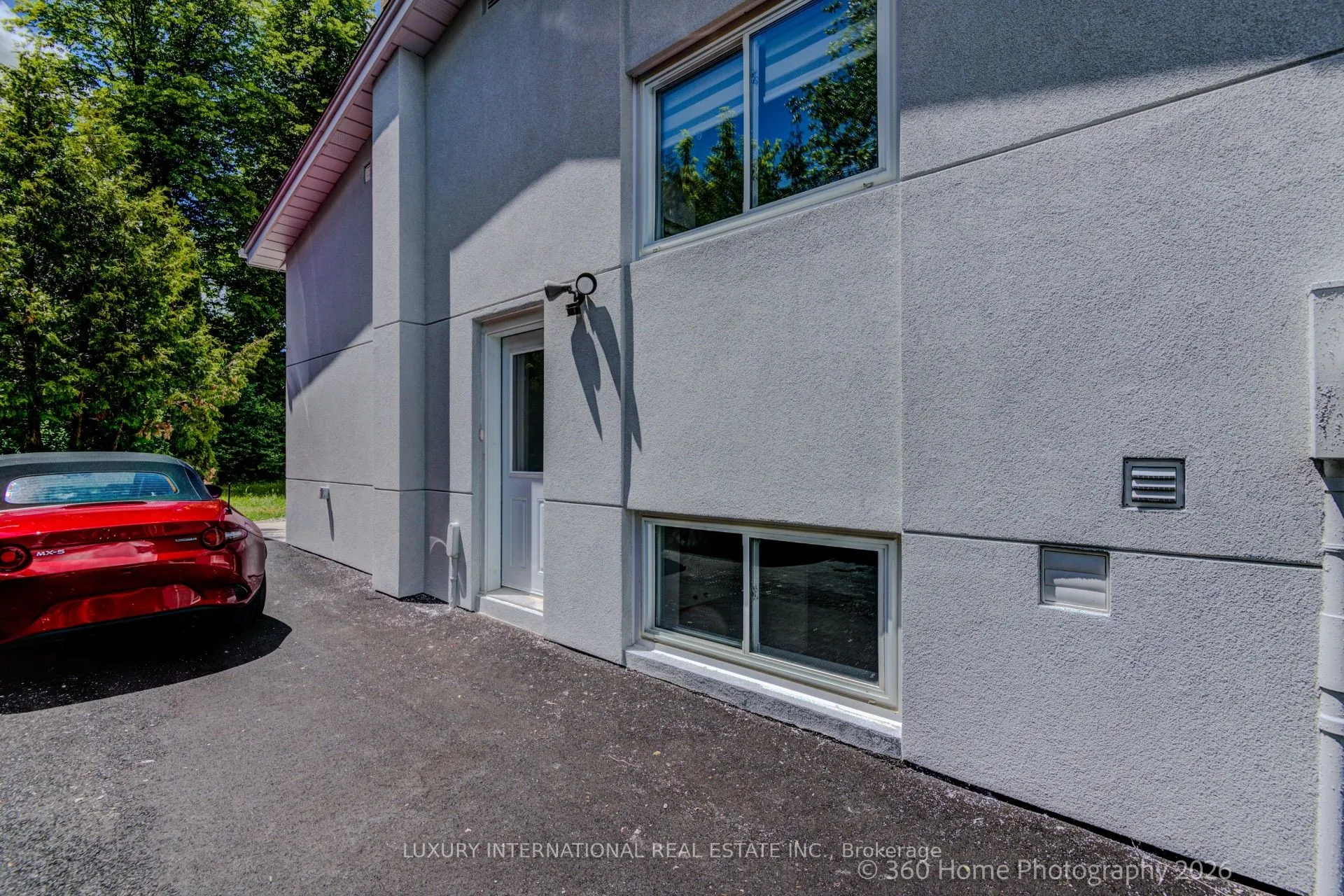 20 Haida Drive