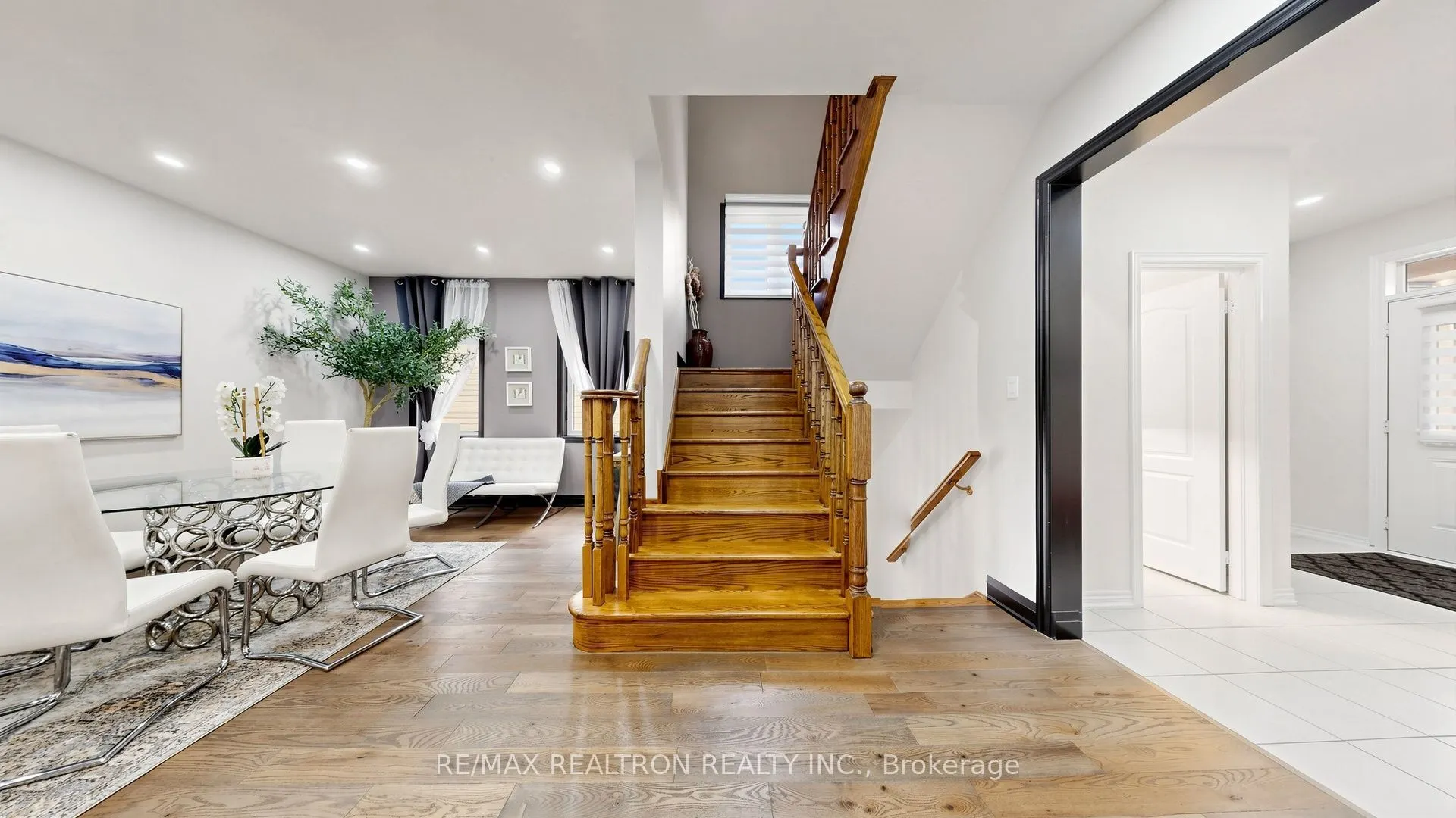 90 GOLD PARK Gate