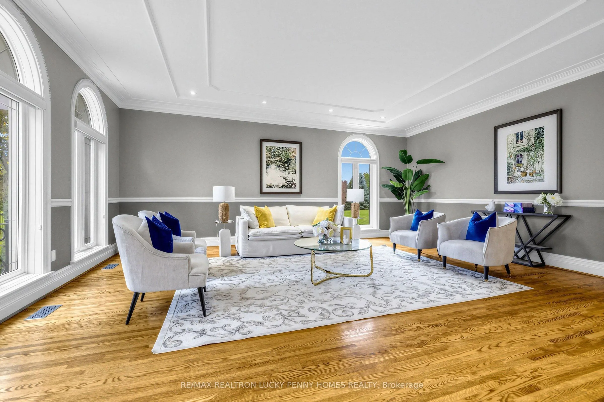 6 Devon Court