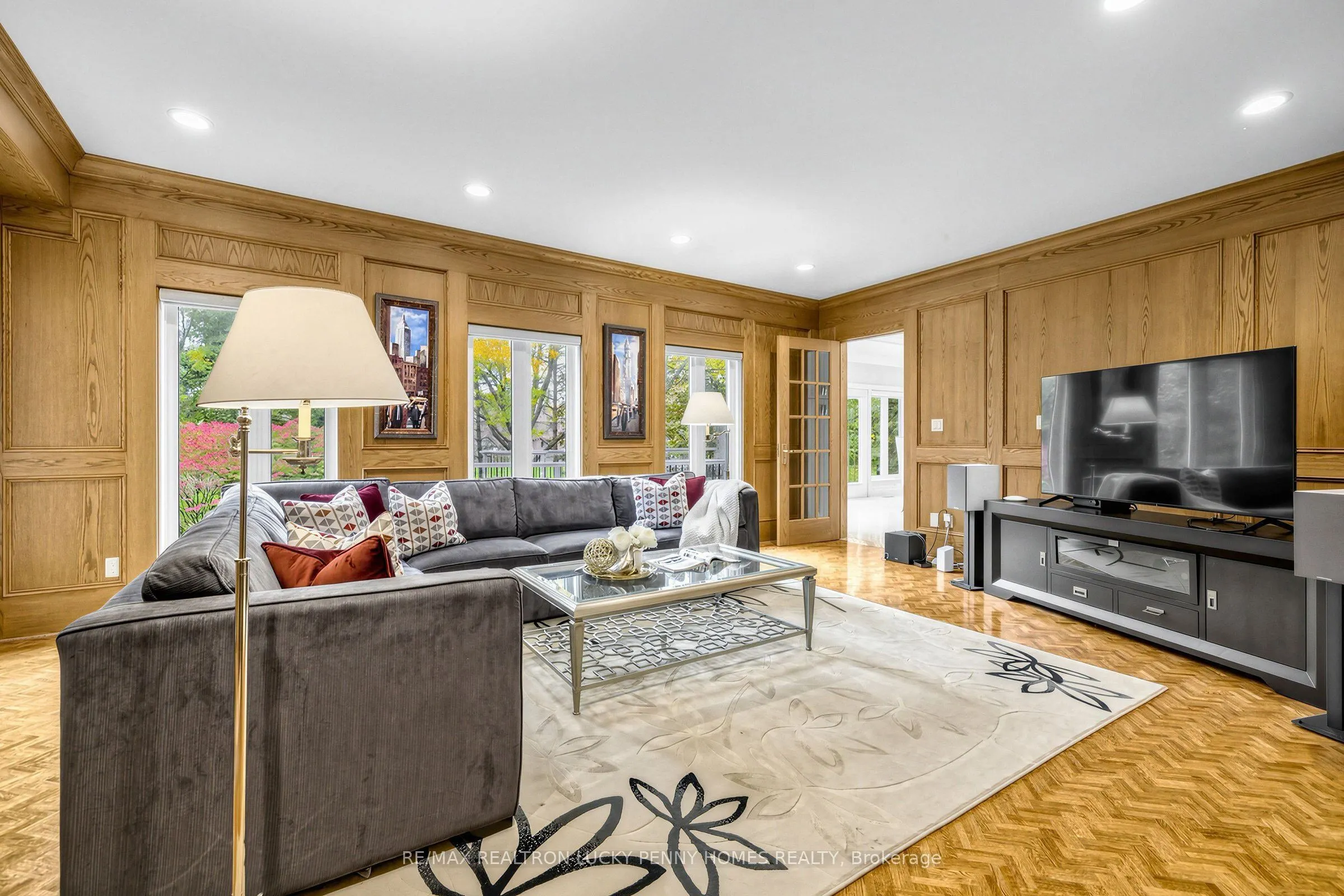 6 Devon Court