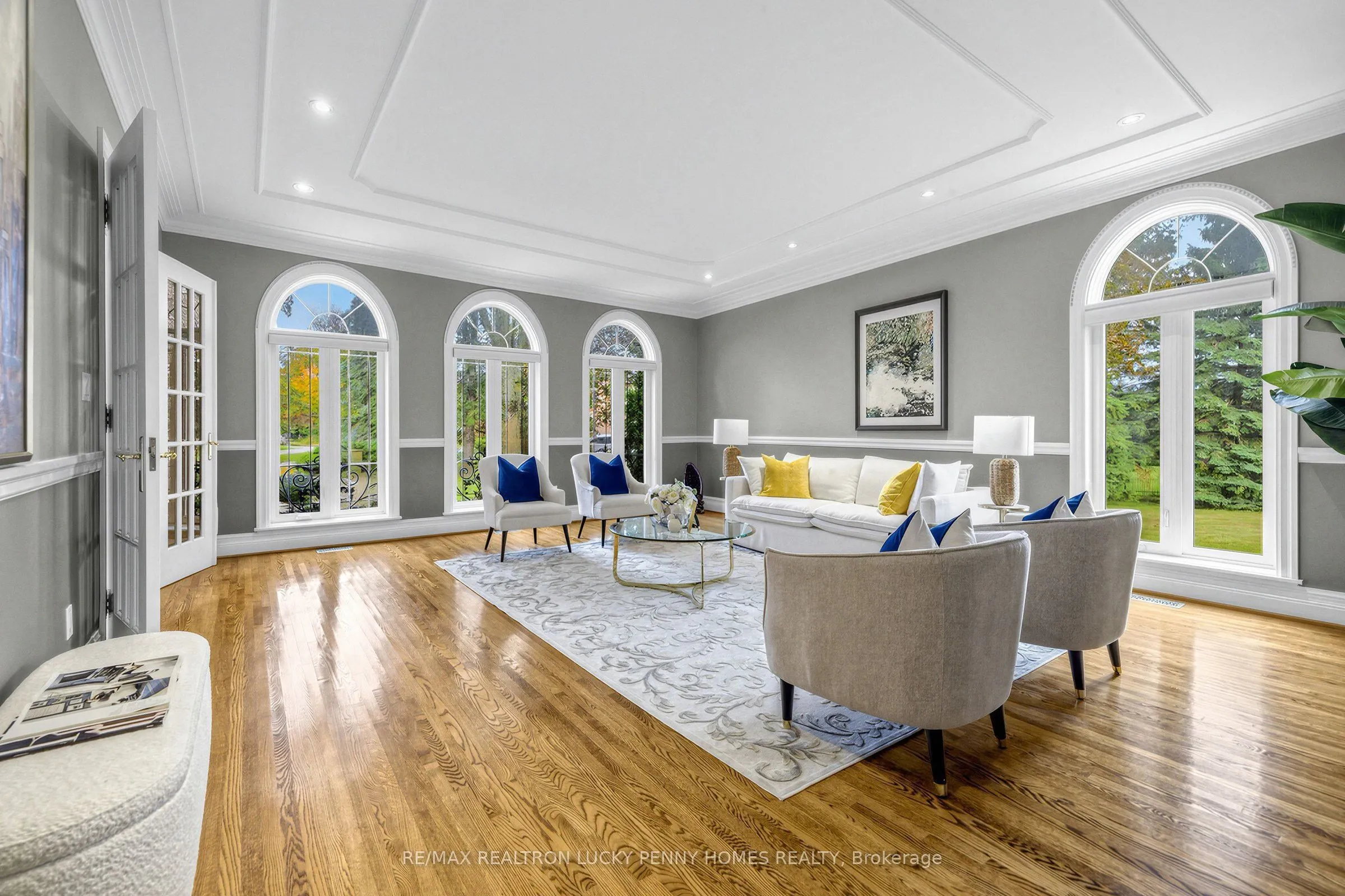 6 Devon Court