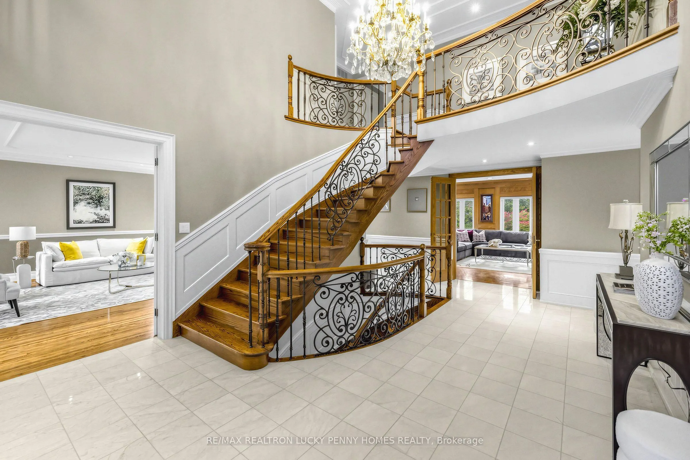 6 Devon Court