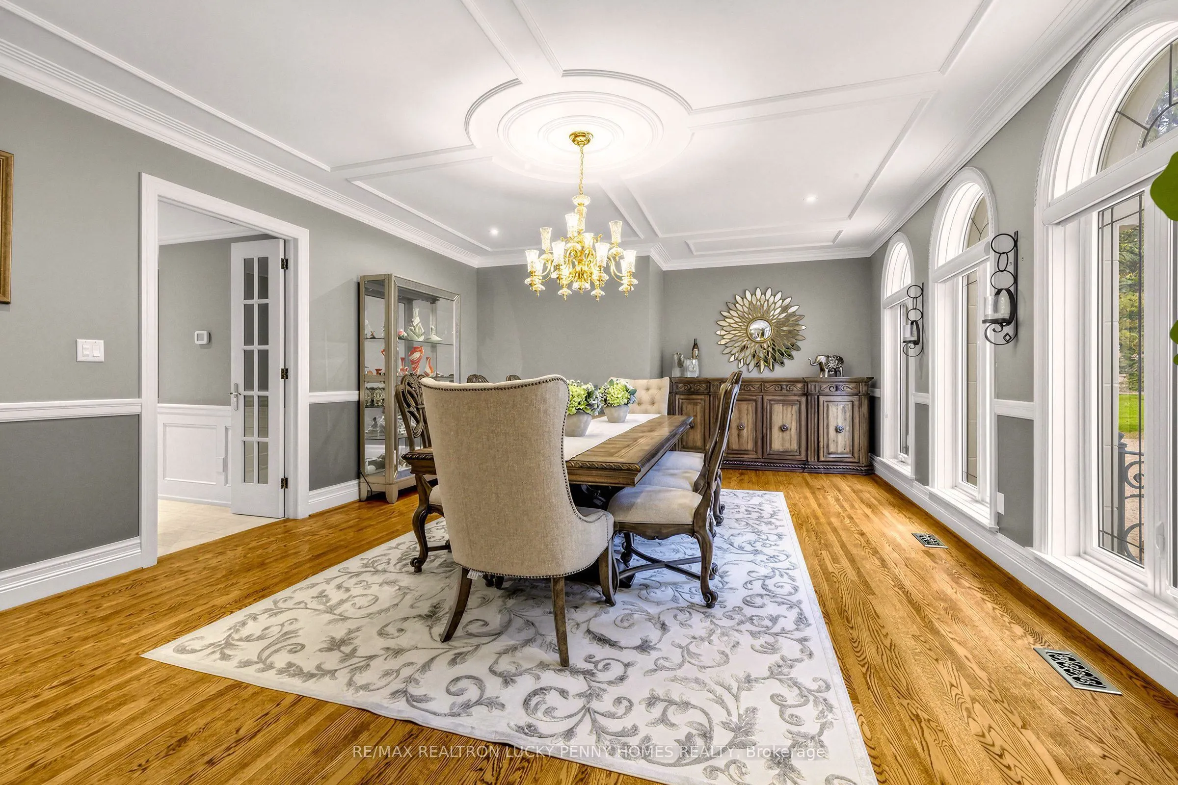 6 Devon Court