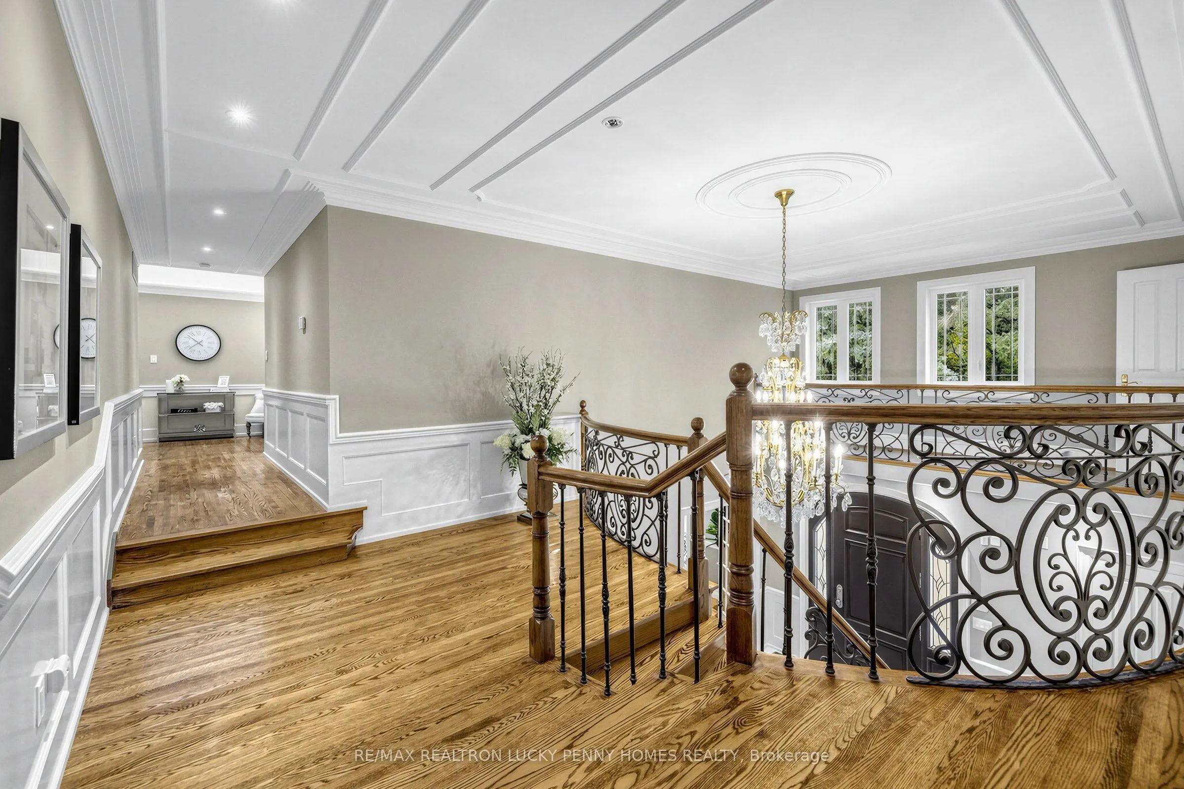 6 Devon Court
