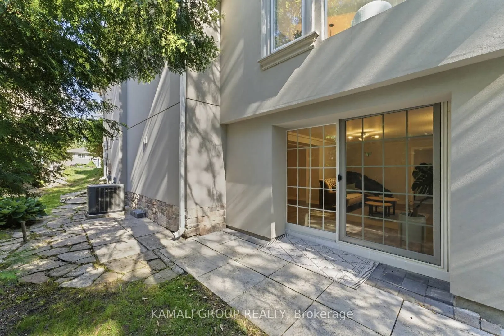 61 Lawnwood Court