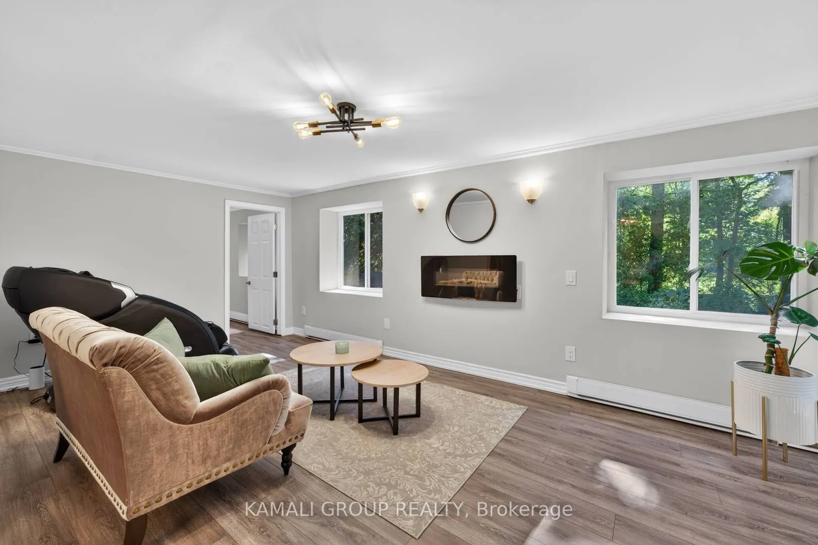 61 Lawnwood Court