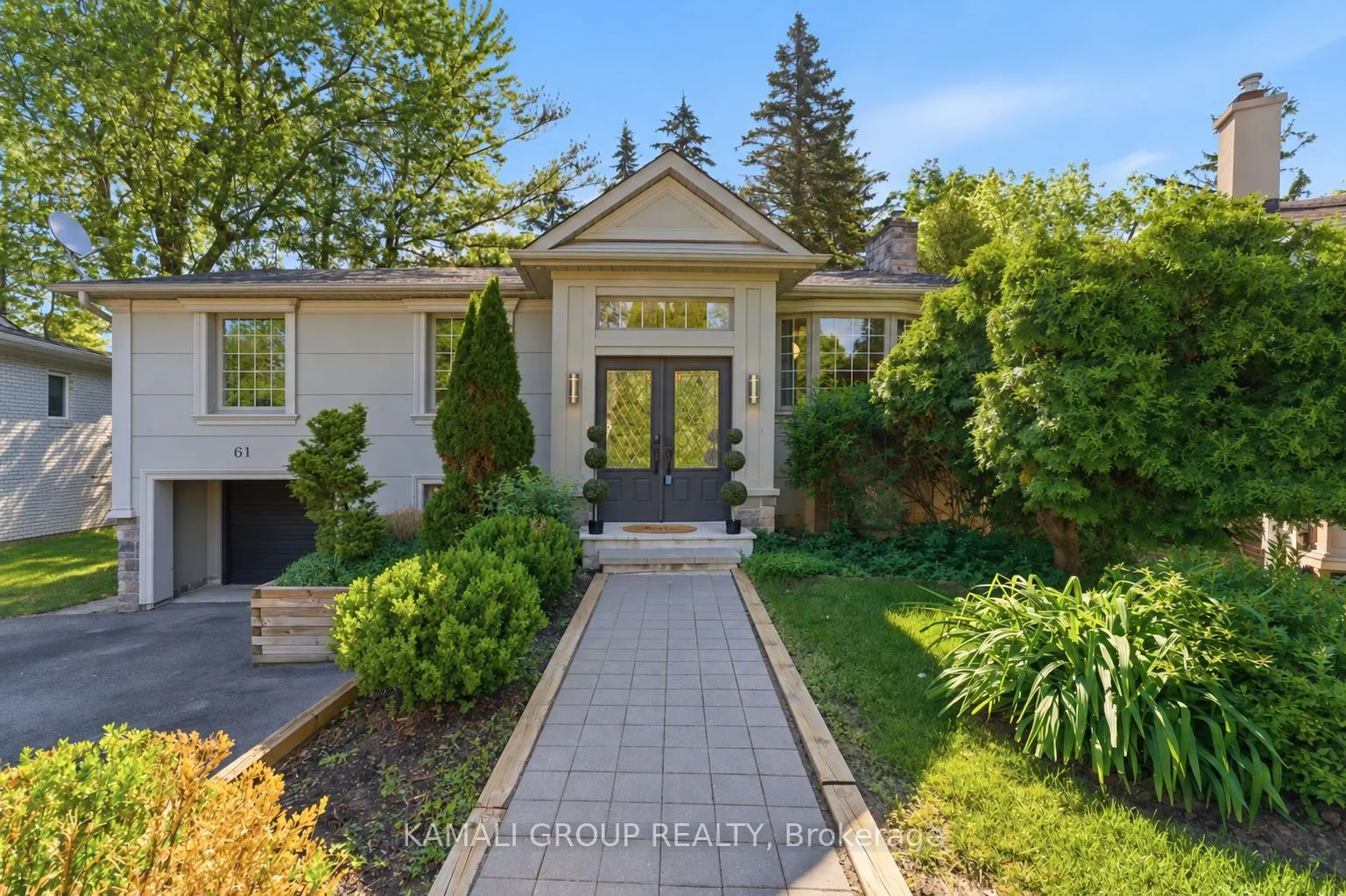 61 Lawnwood Court