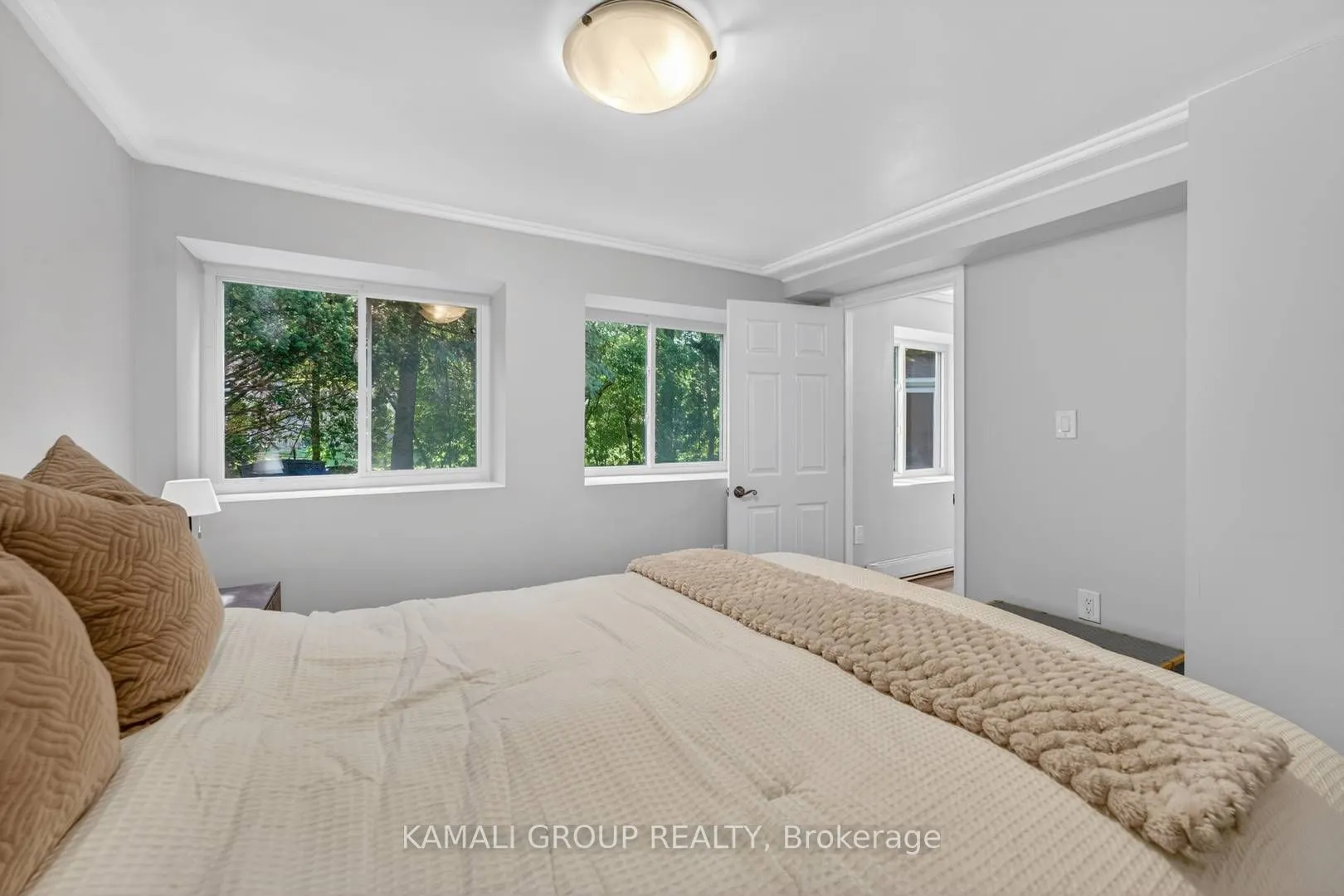 61 Lawnwood Court