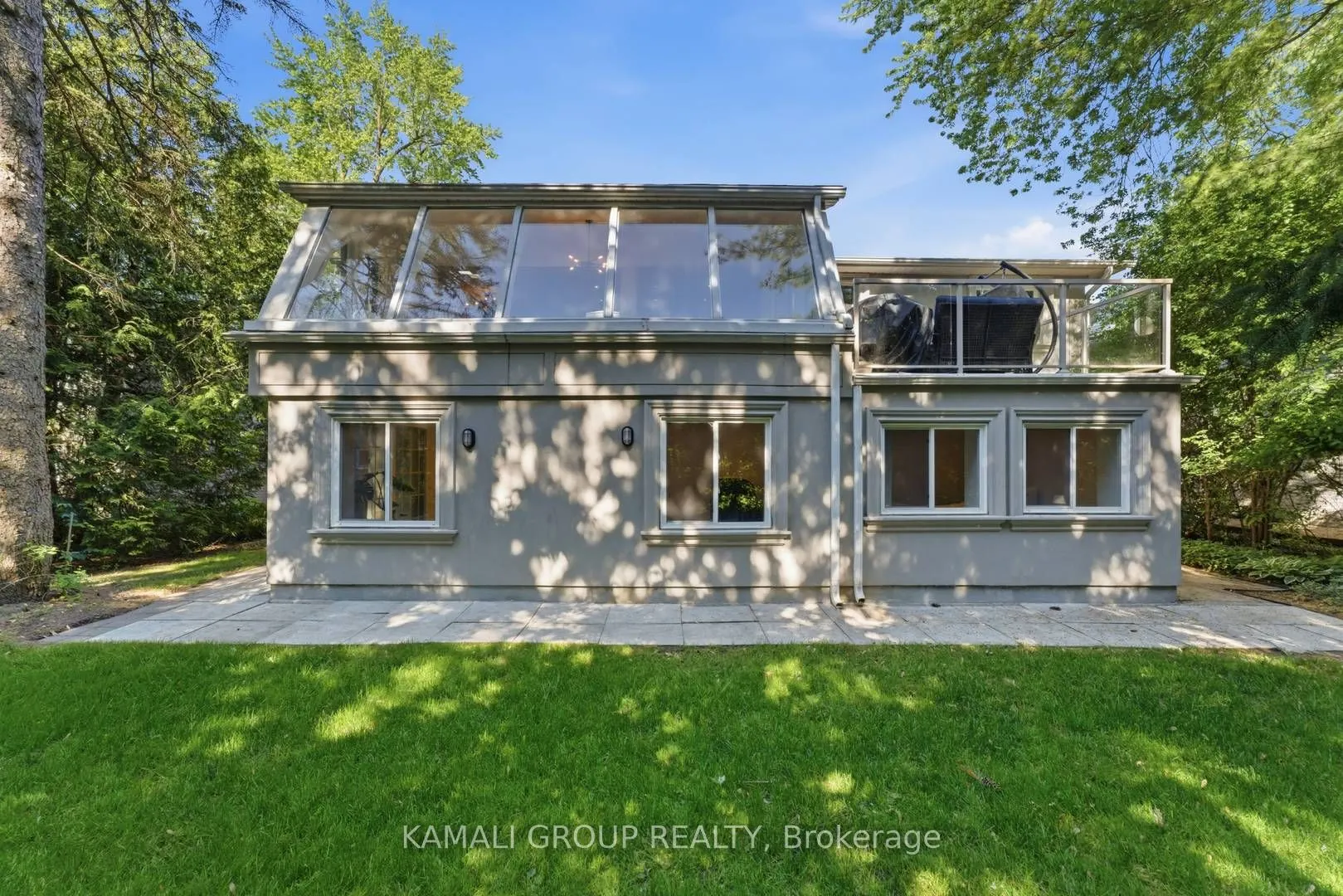61 Lawnwood Court
