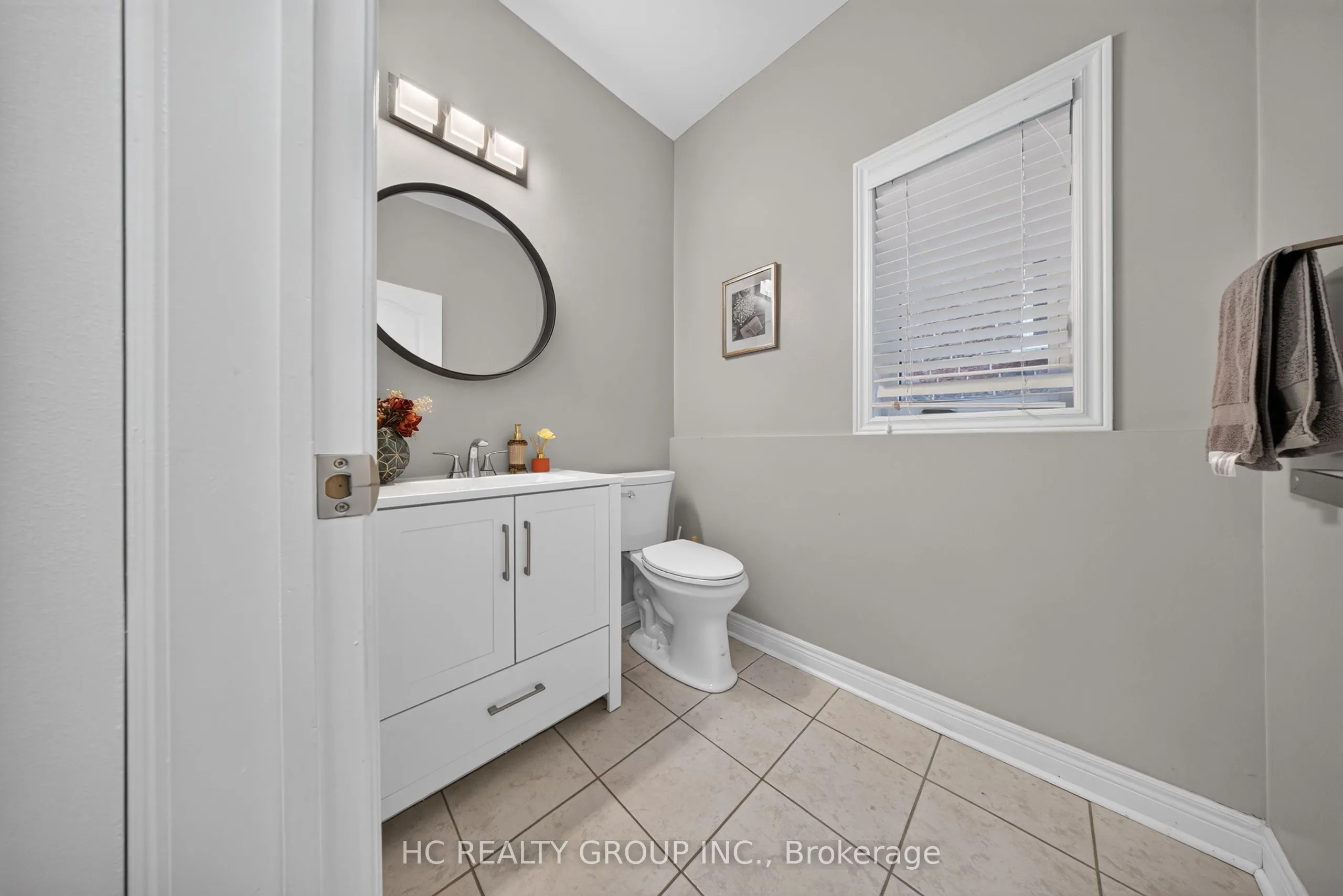 21 Wolf Trail Crescent