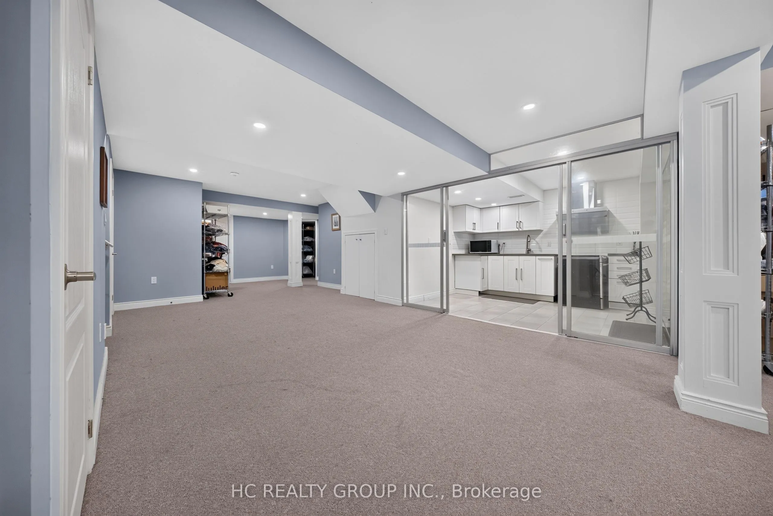 21 Wolf Trail Crescent