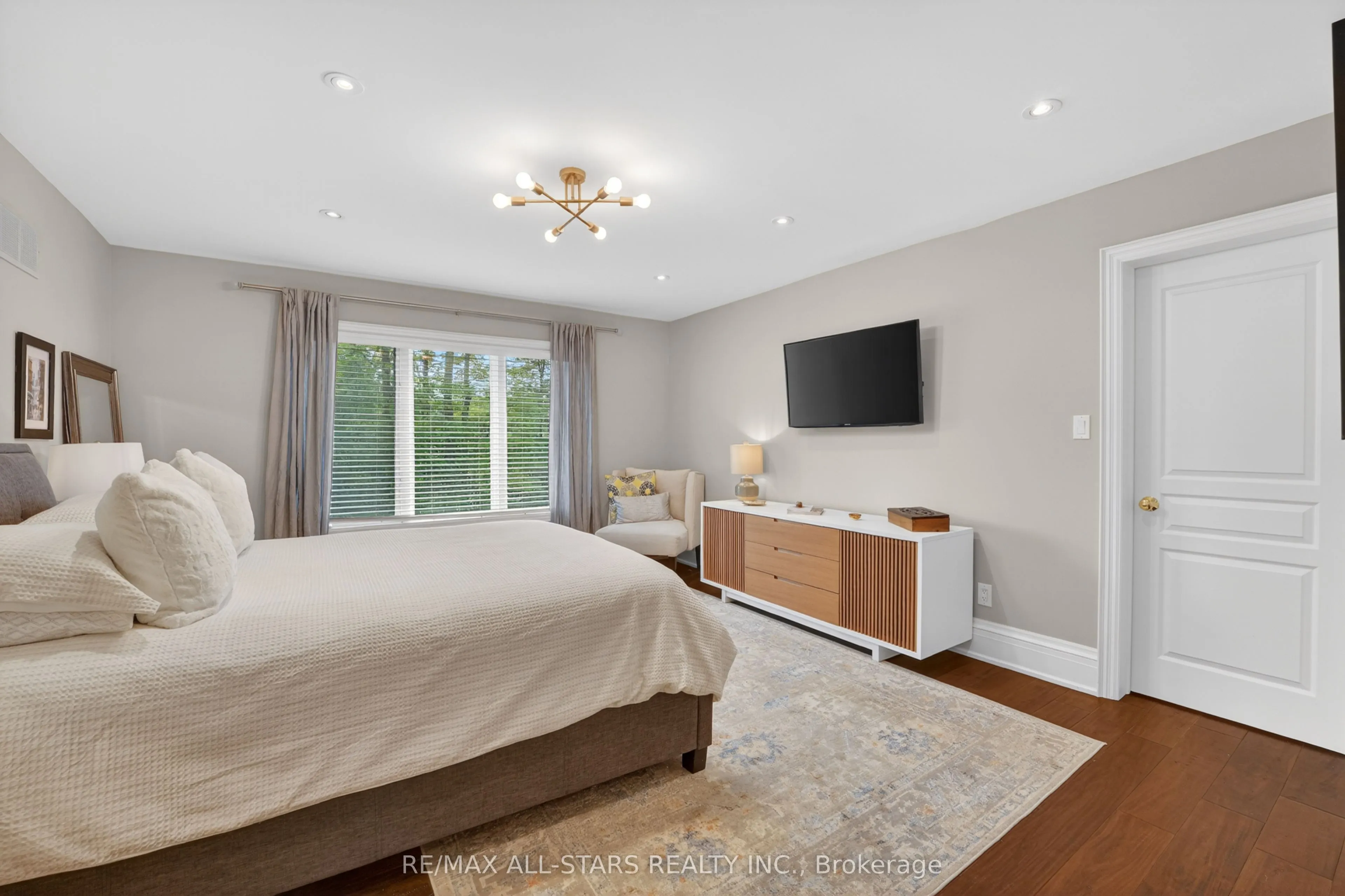 3 Bridgewater Drive