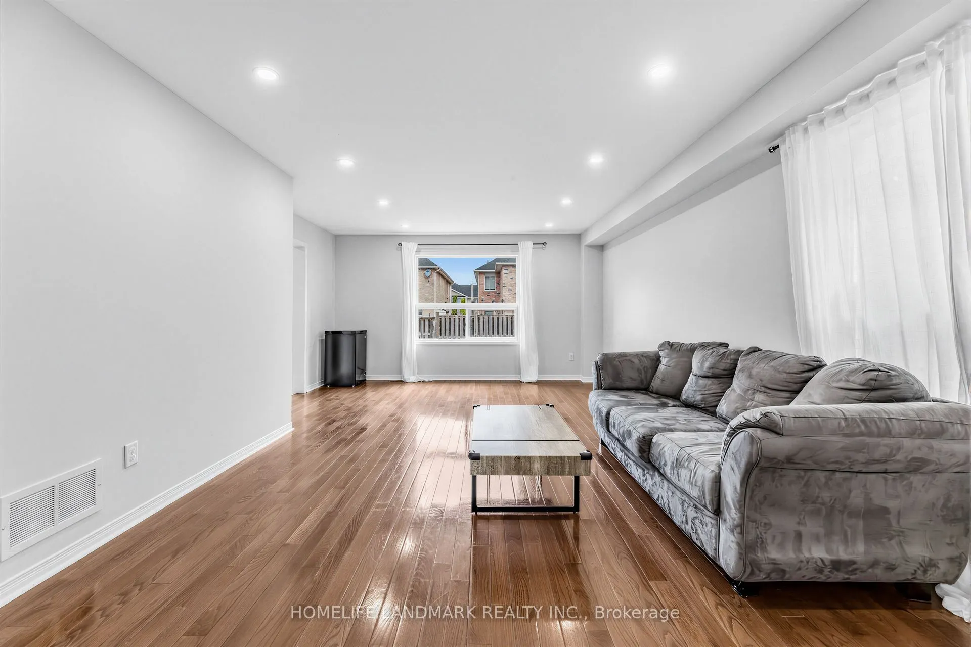 86 Laurier Avenue