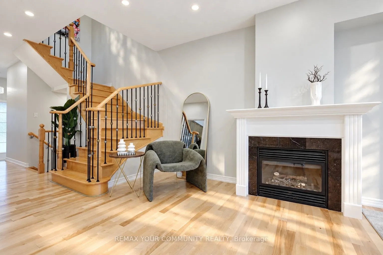 186 Lauderdale Drive