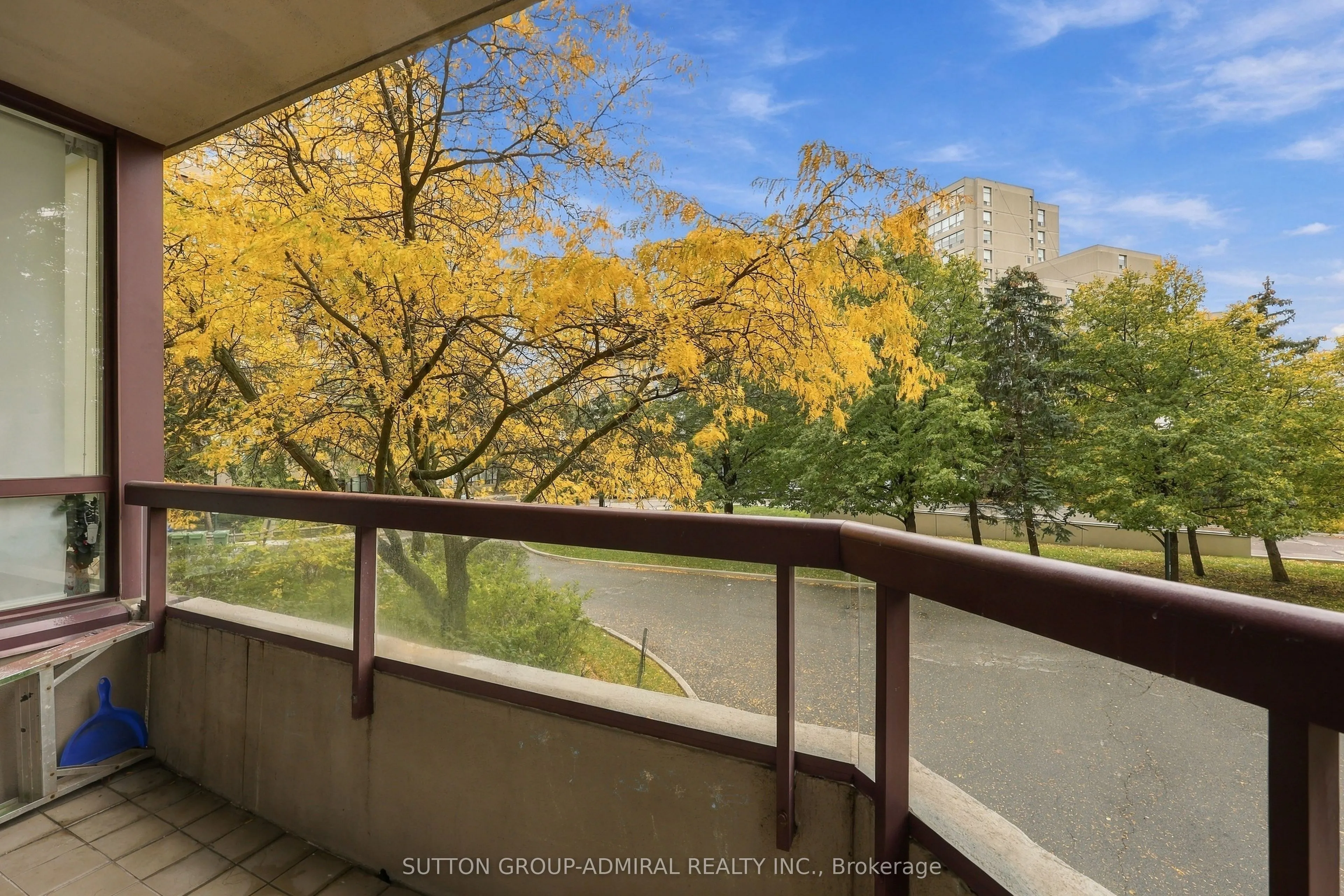 81 Townsgate Drive #211