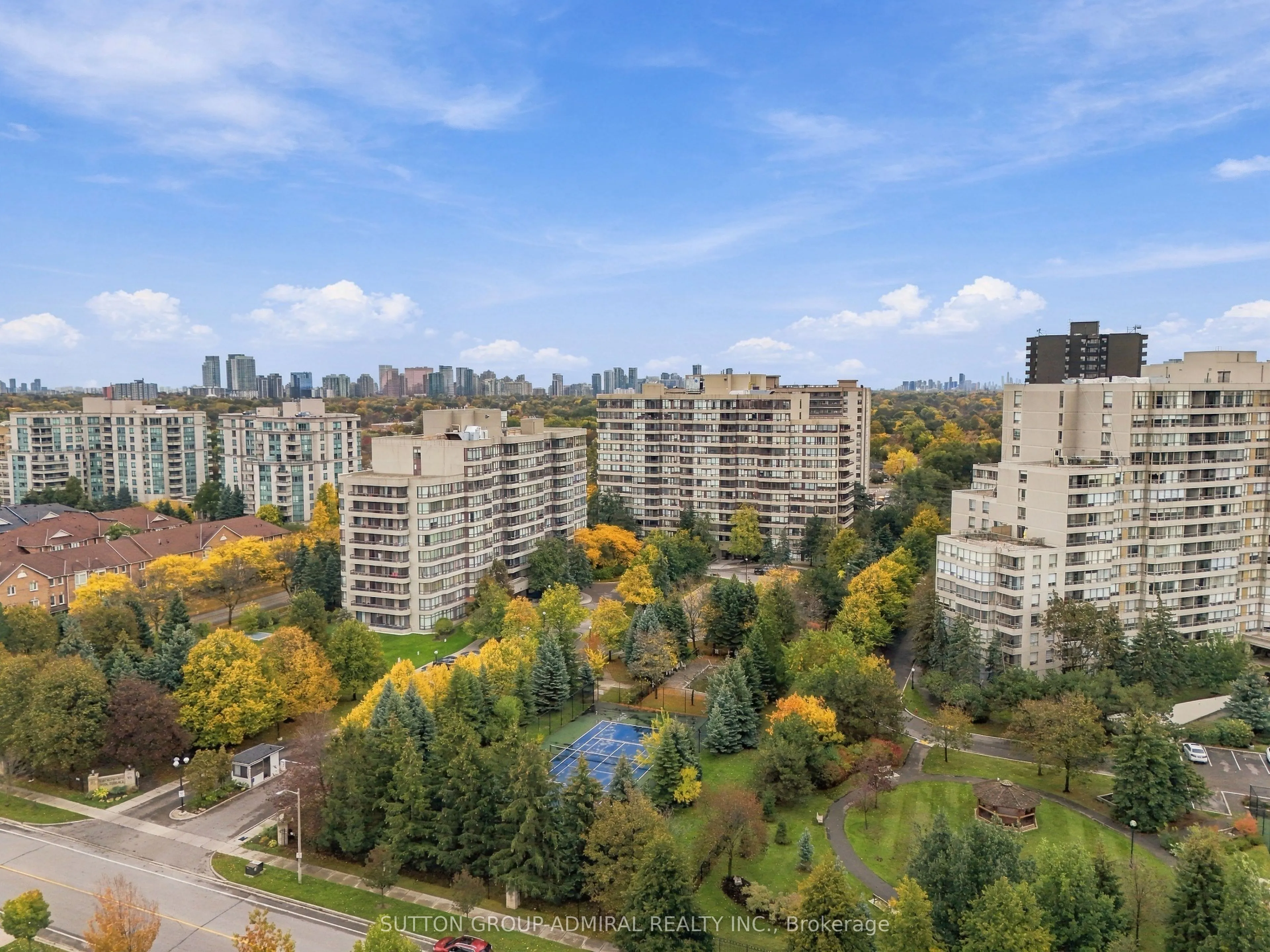 81 Townsgate Drive #211