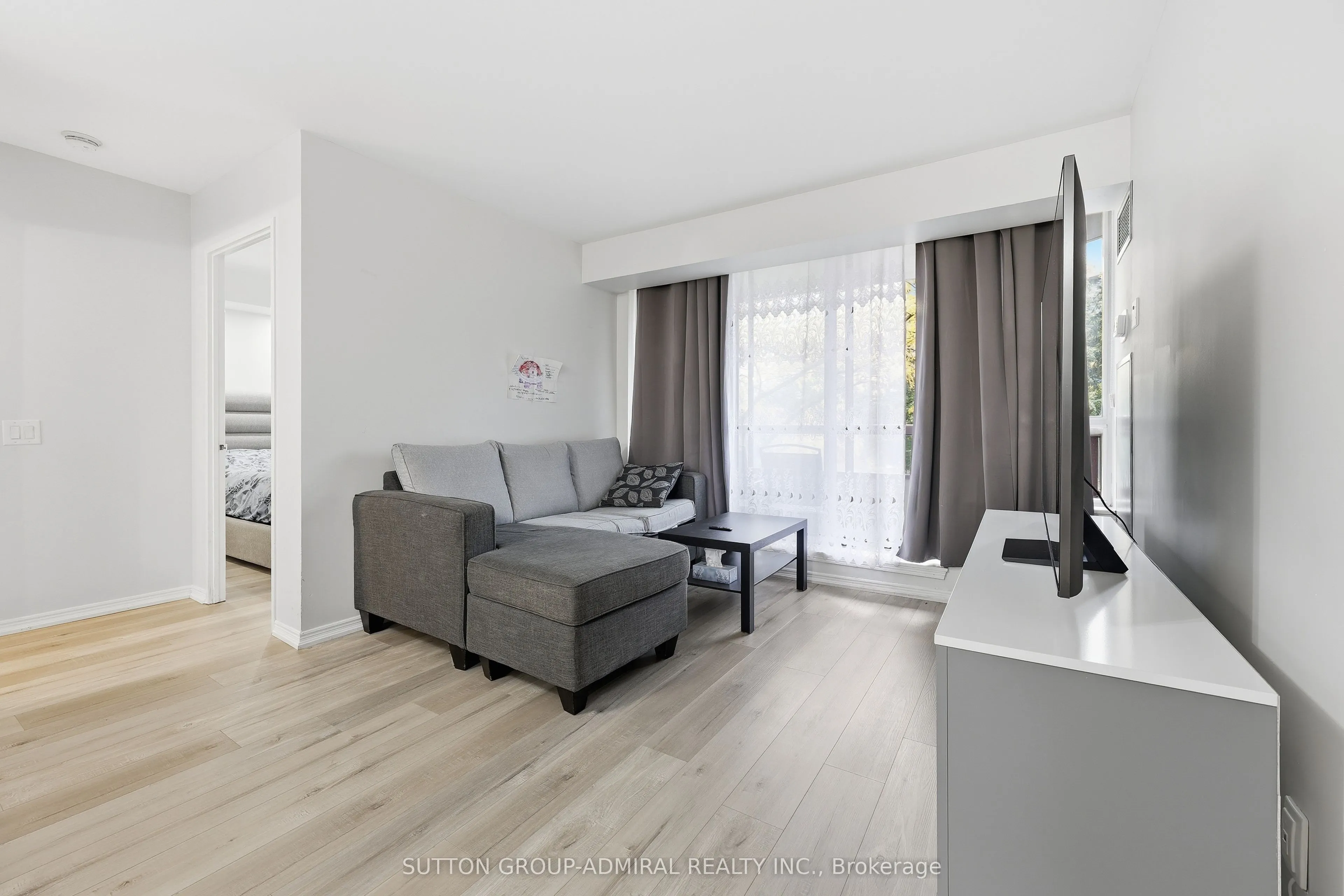 81 Townsgate Drive #211