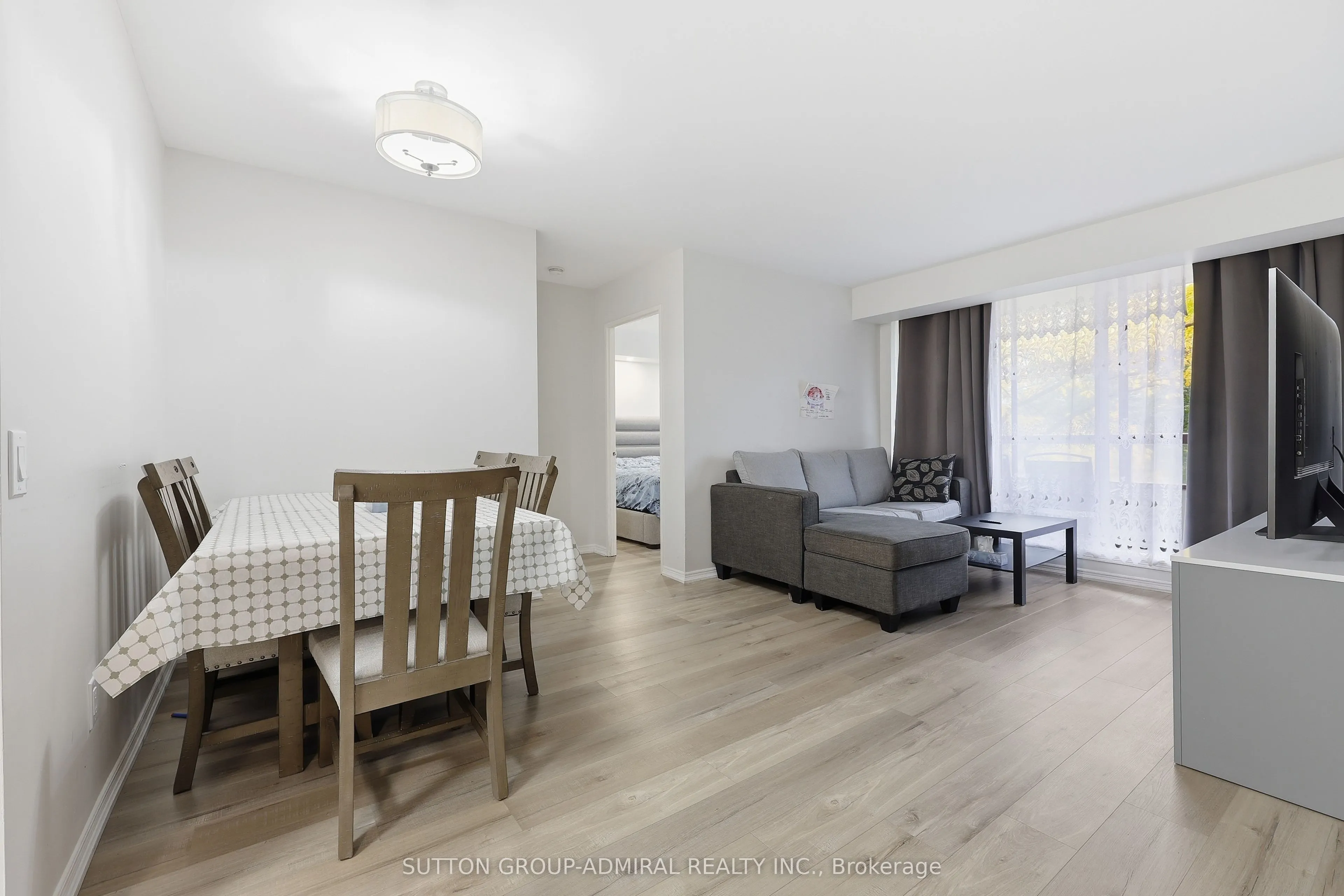 81 Townsgate Drive #211