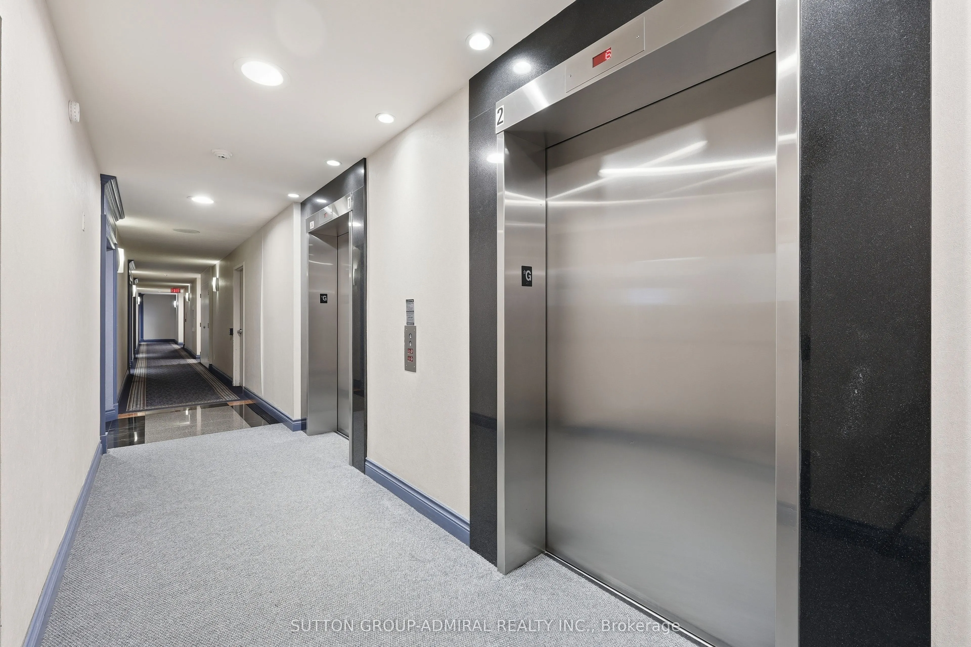 81 Townsgate Drive #211