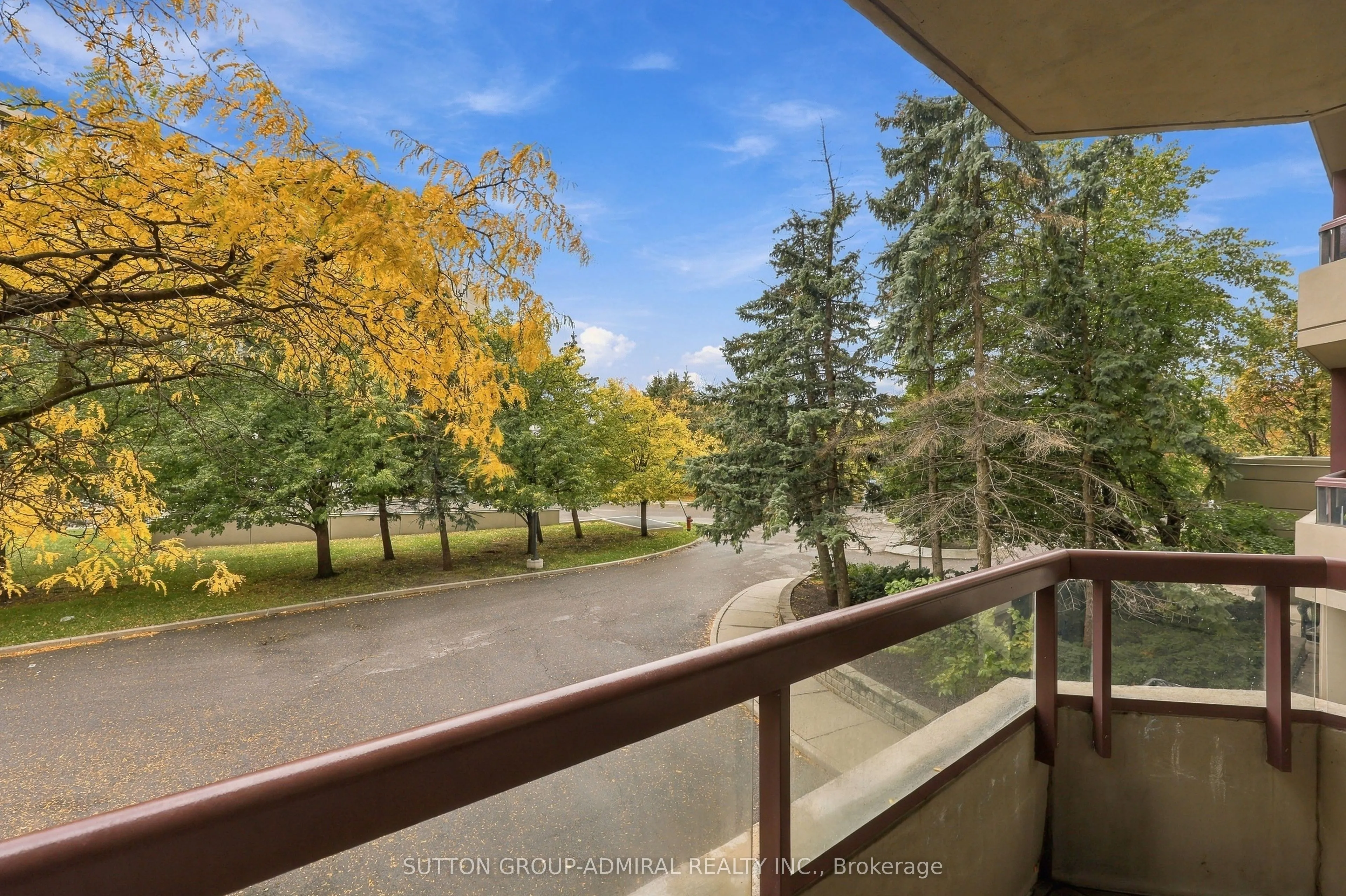 81 Townsgate Drive #211
