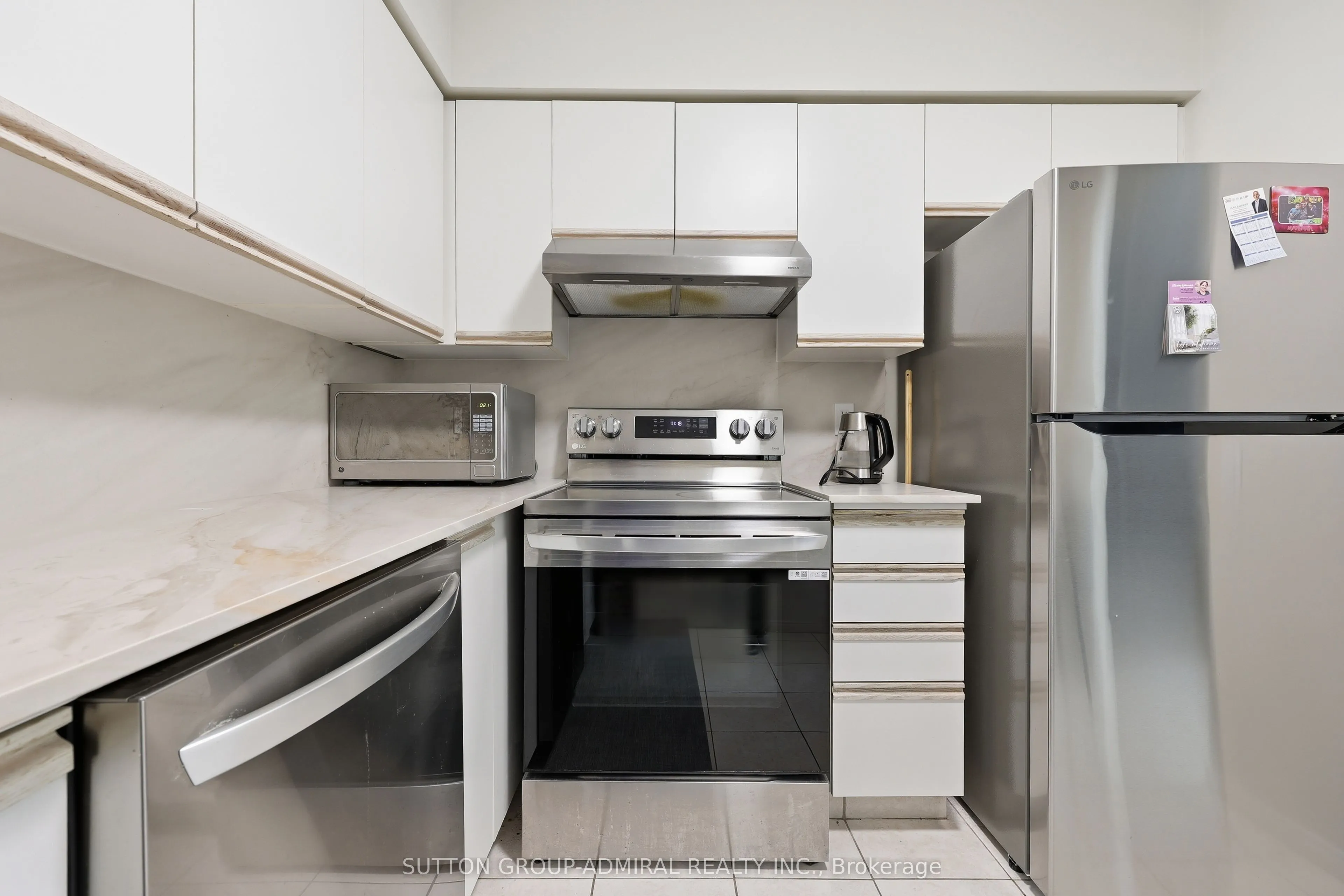 81 Townsgate Drive #211