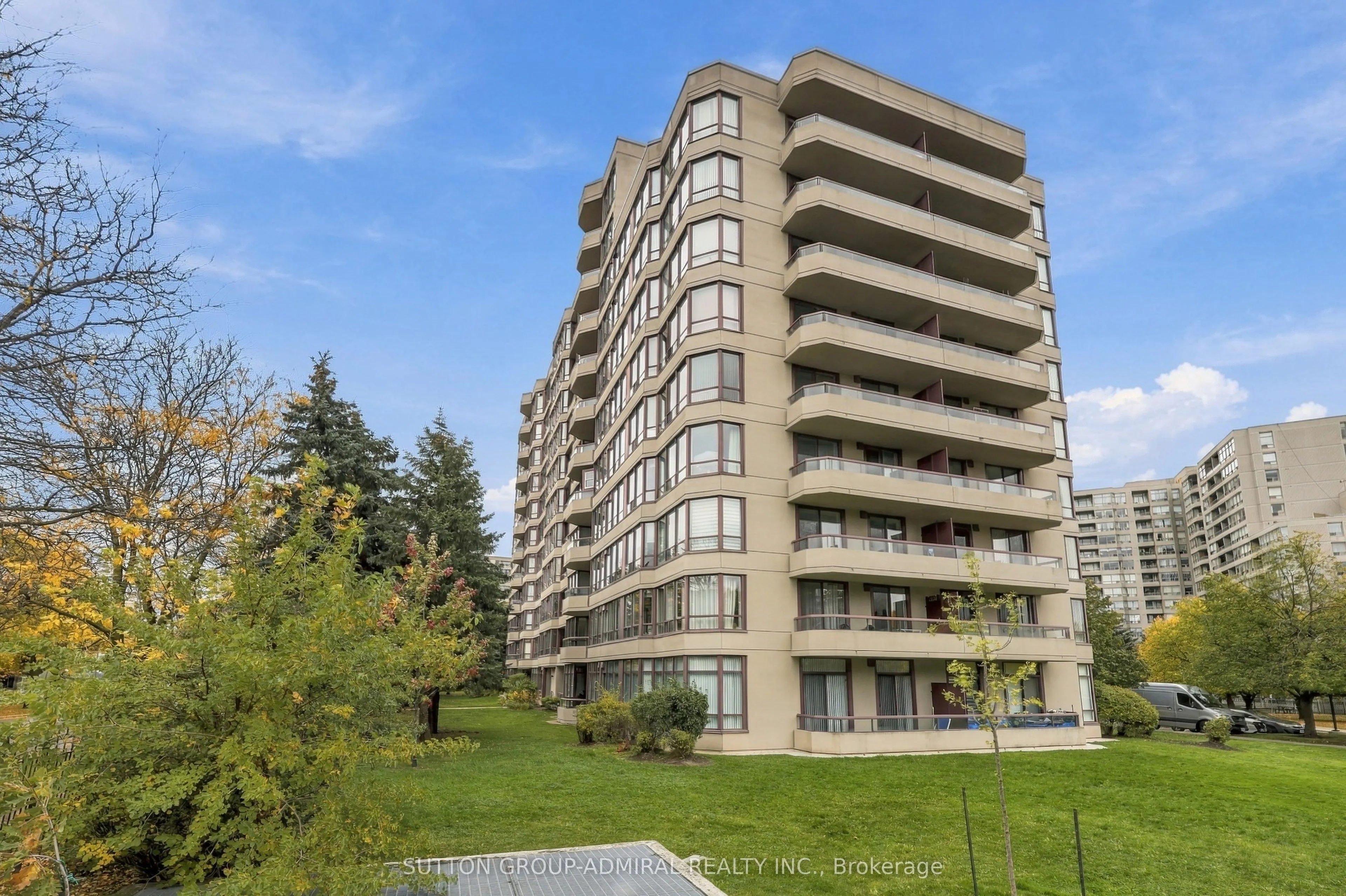 81 Townsgate Drive #211