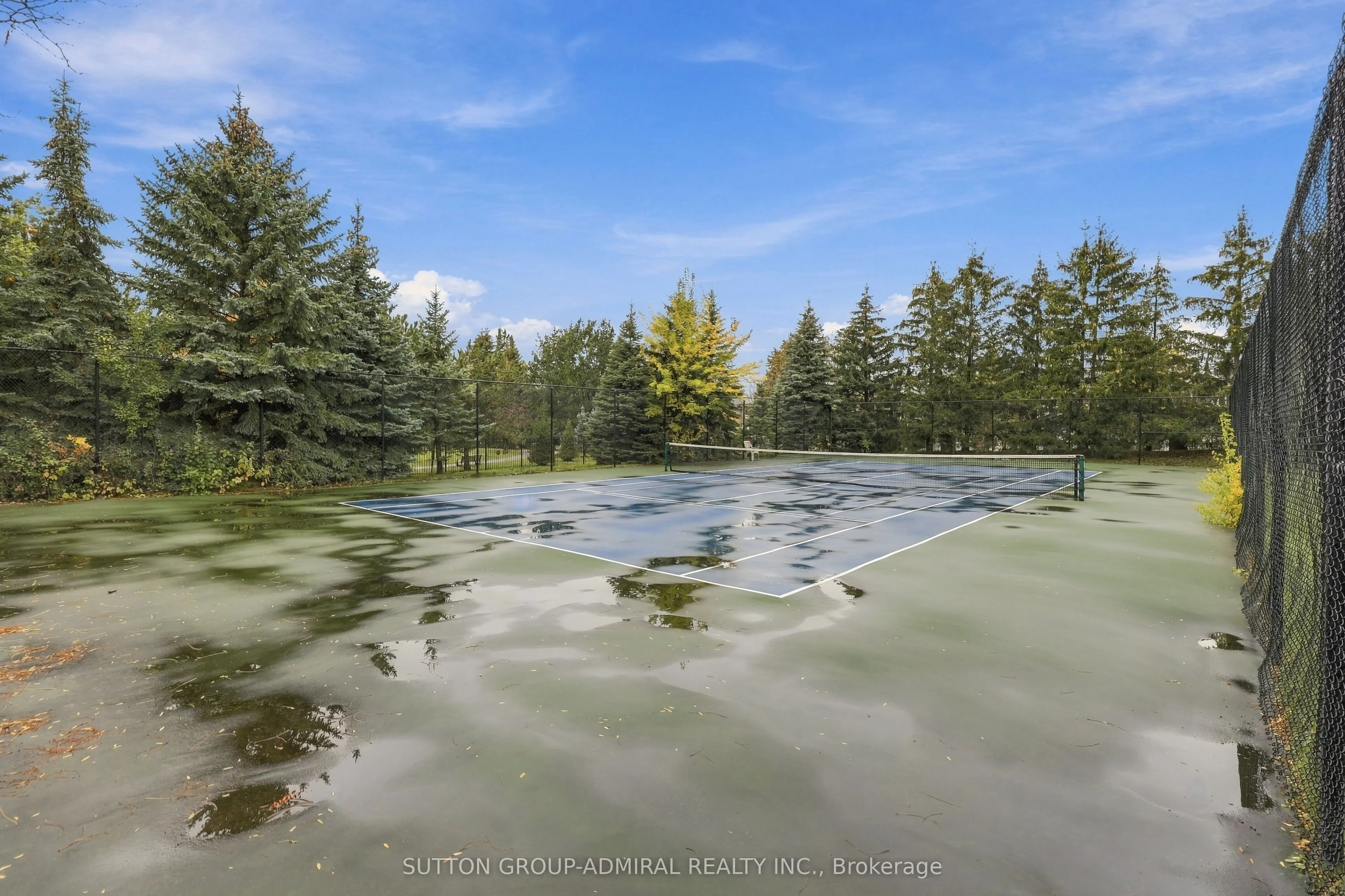 81 Townsgate Drive #211