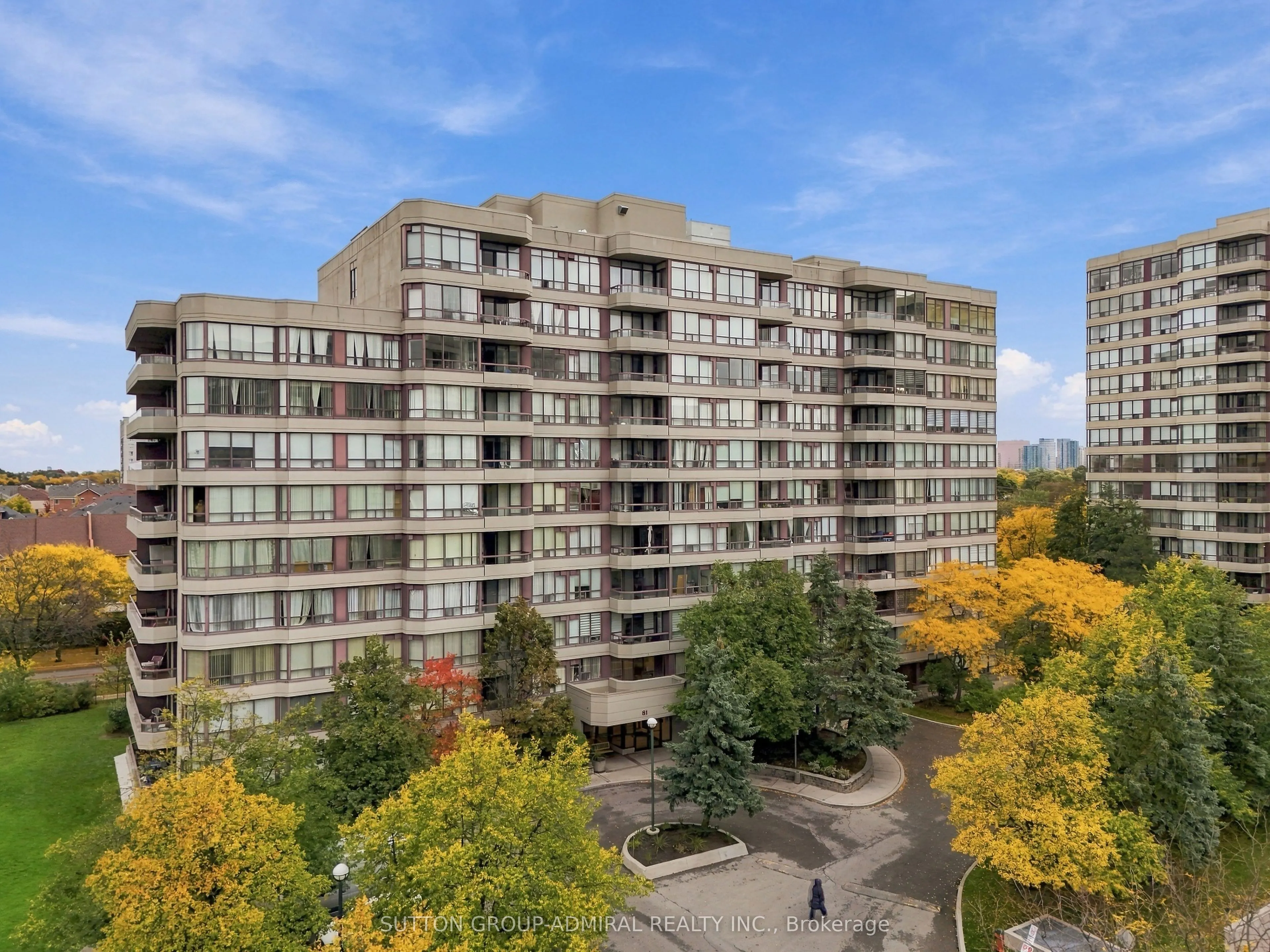 81 Townsgate Drive #211