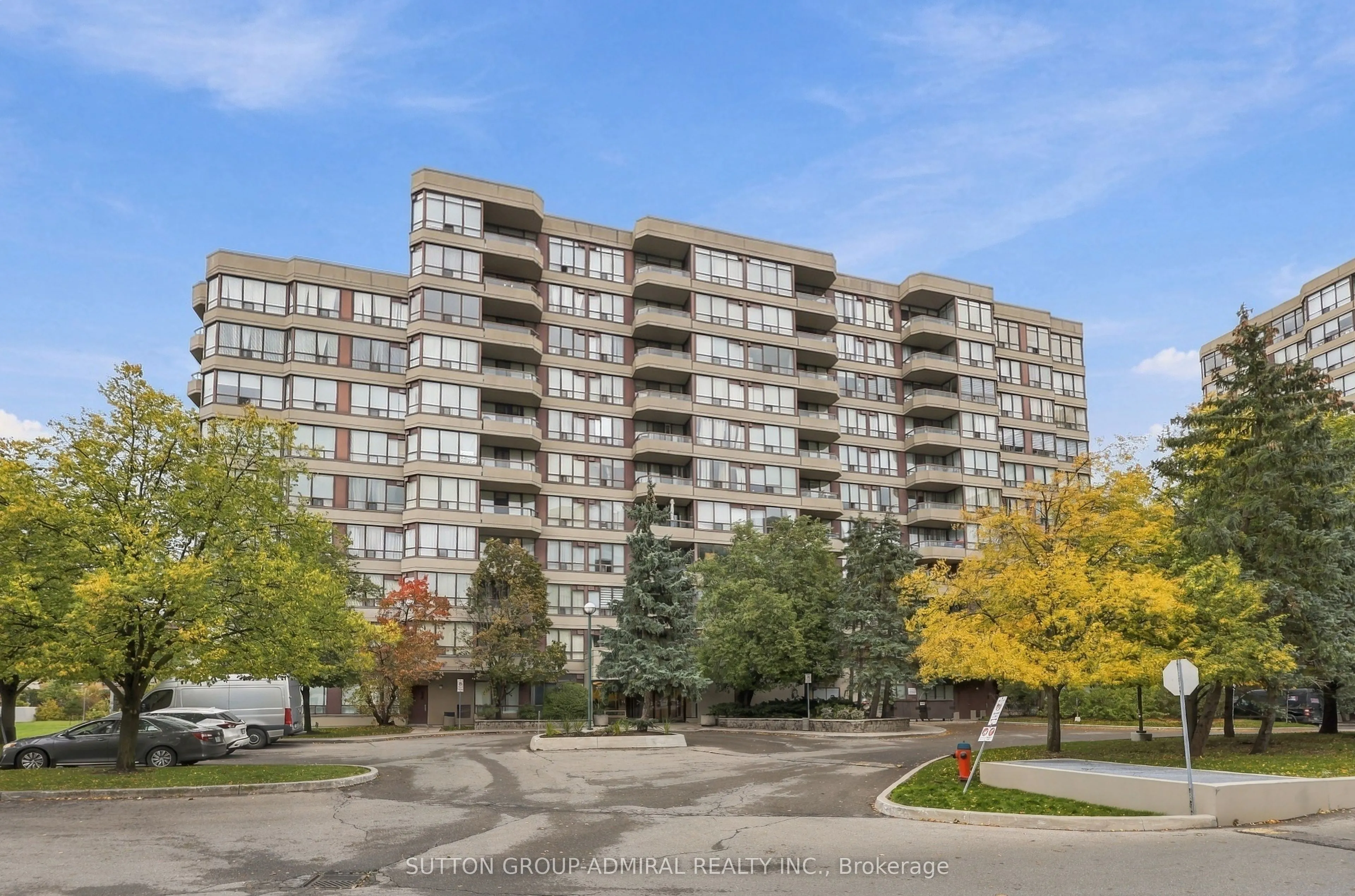 81 Townsgate Drive #211