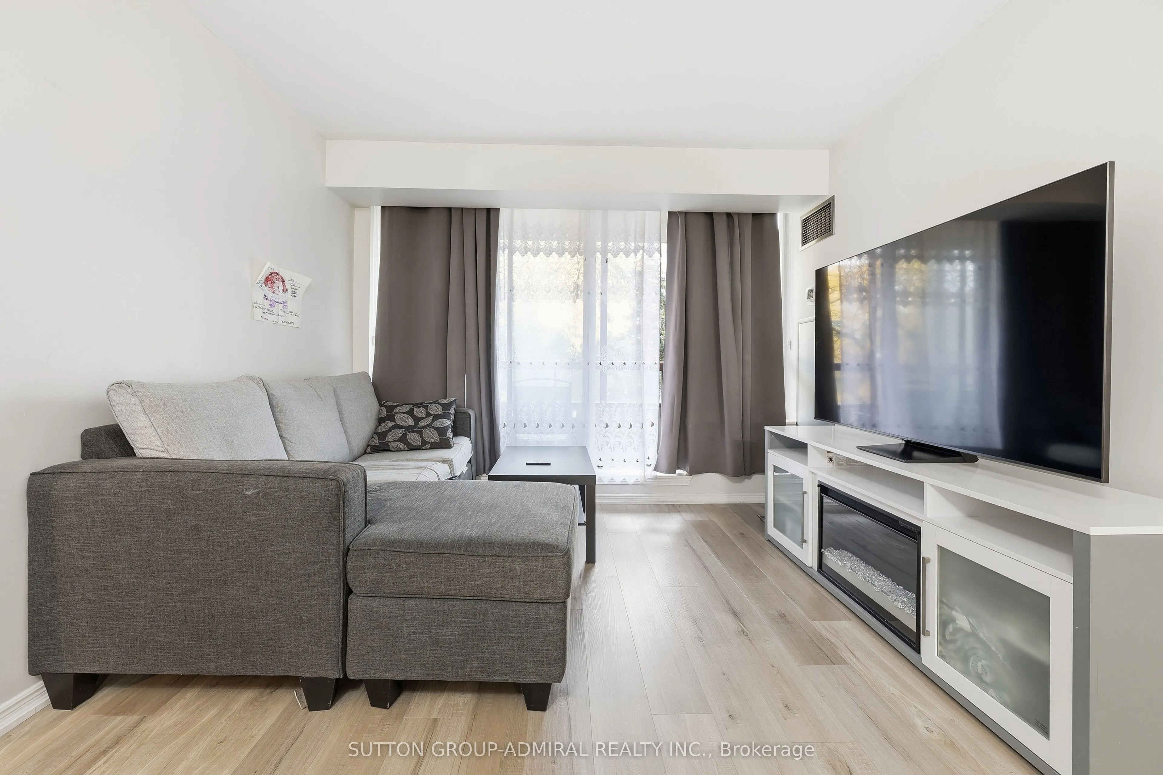 81 Townsgate Drive #211