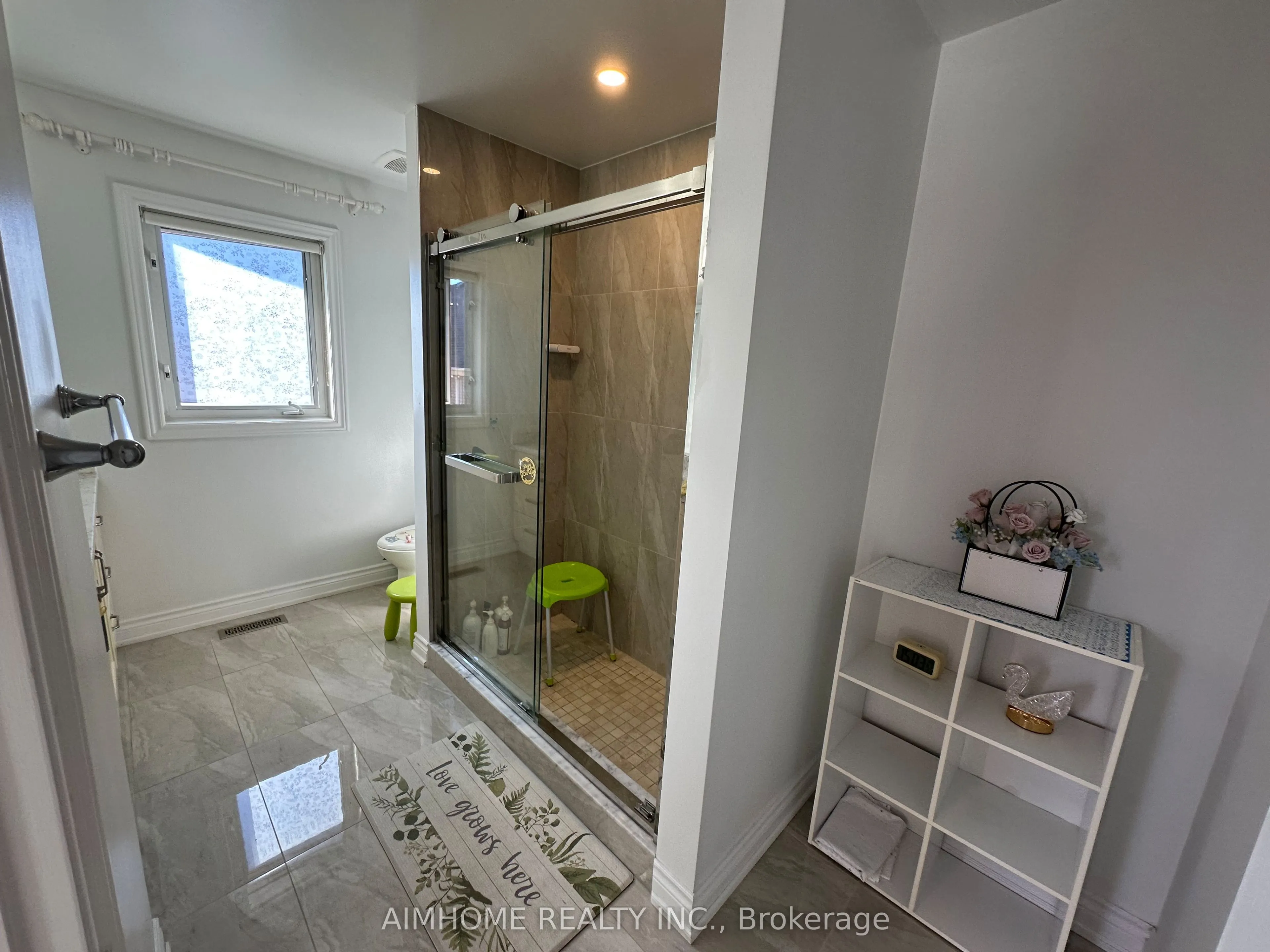 102 Farmstead Road