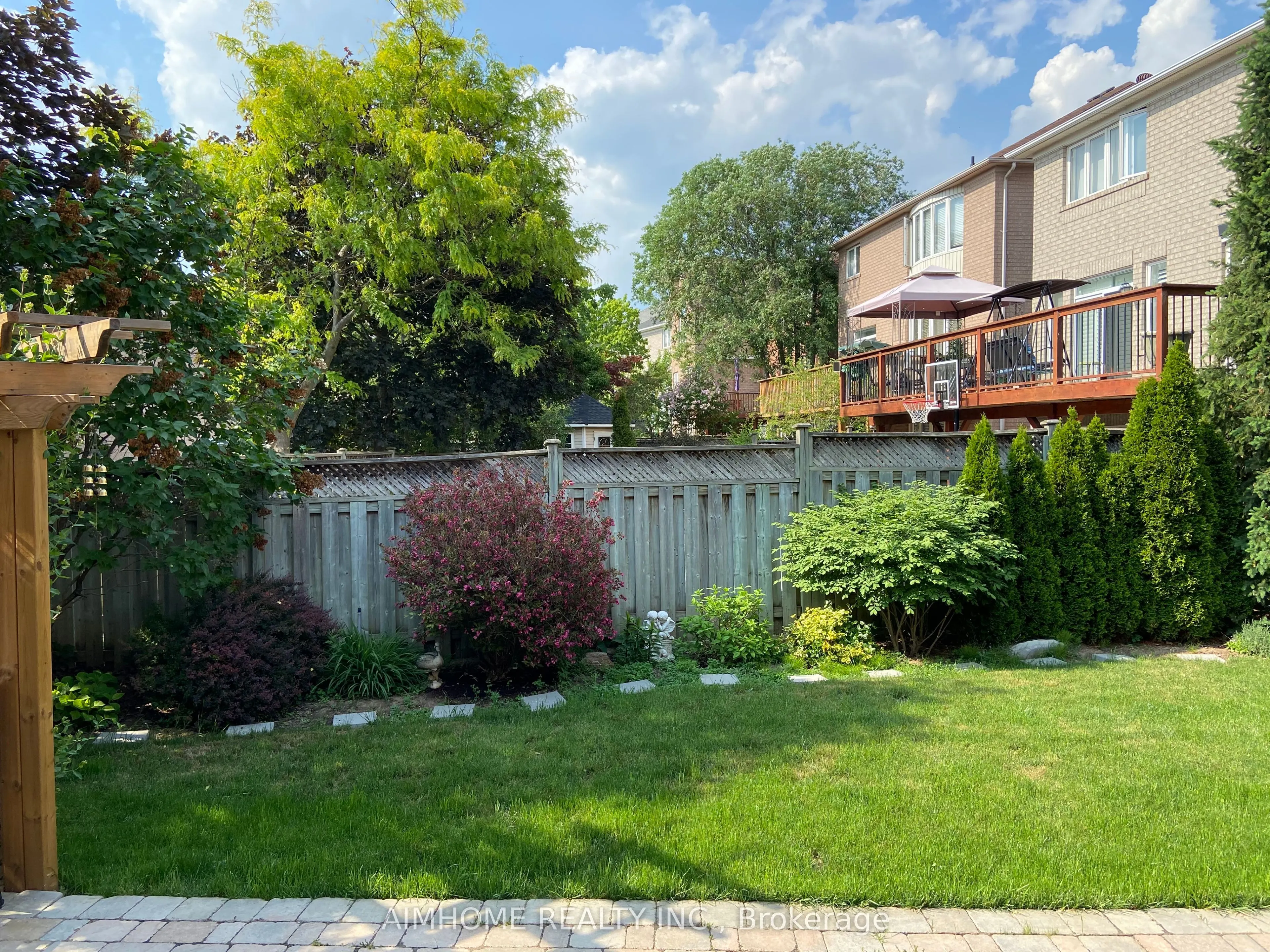 102 Farmstead Road