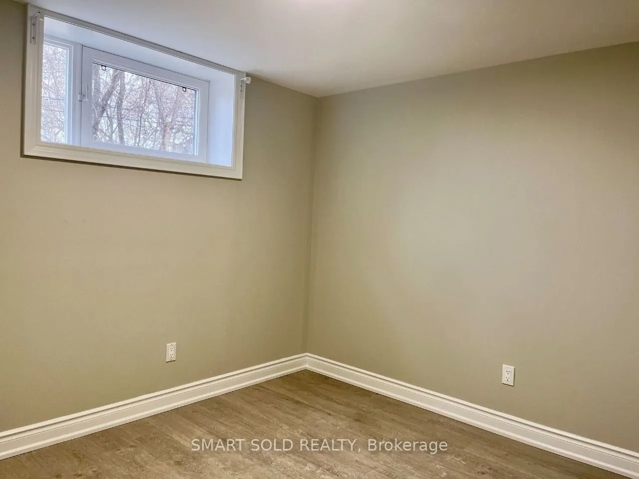 228 Silverbirch Drive #Lower