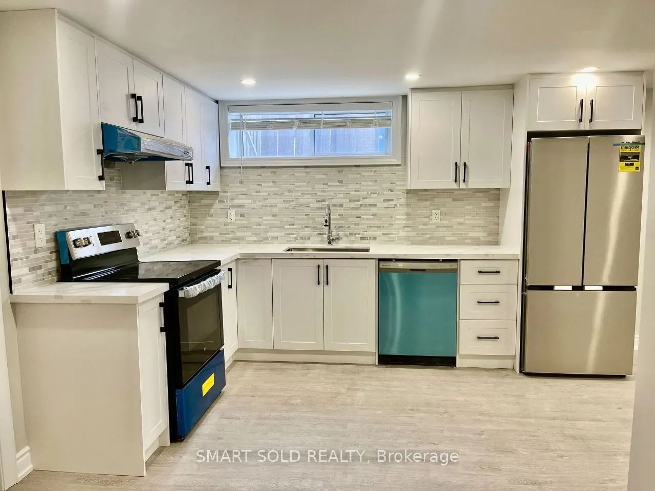 228 Silverbirch Drive #Lower