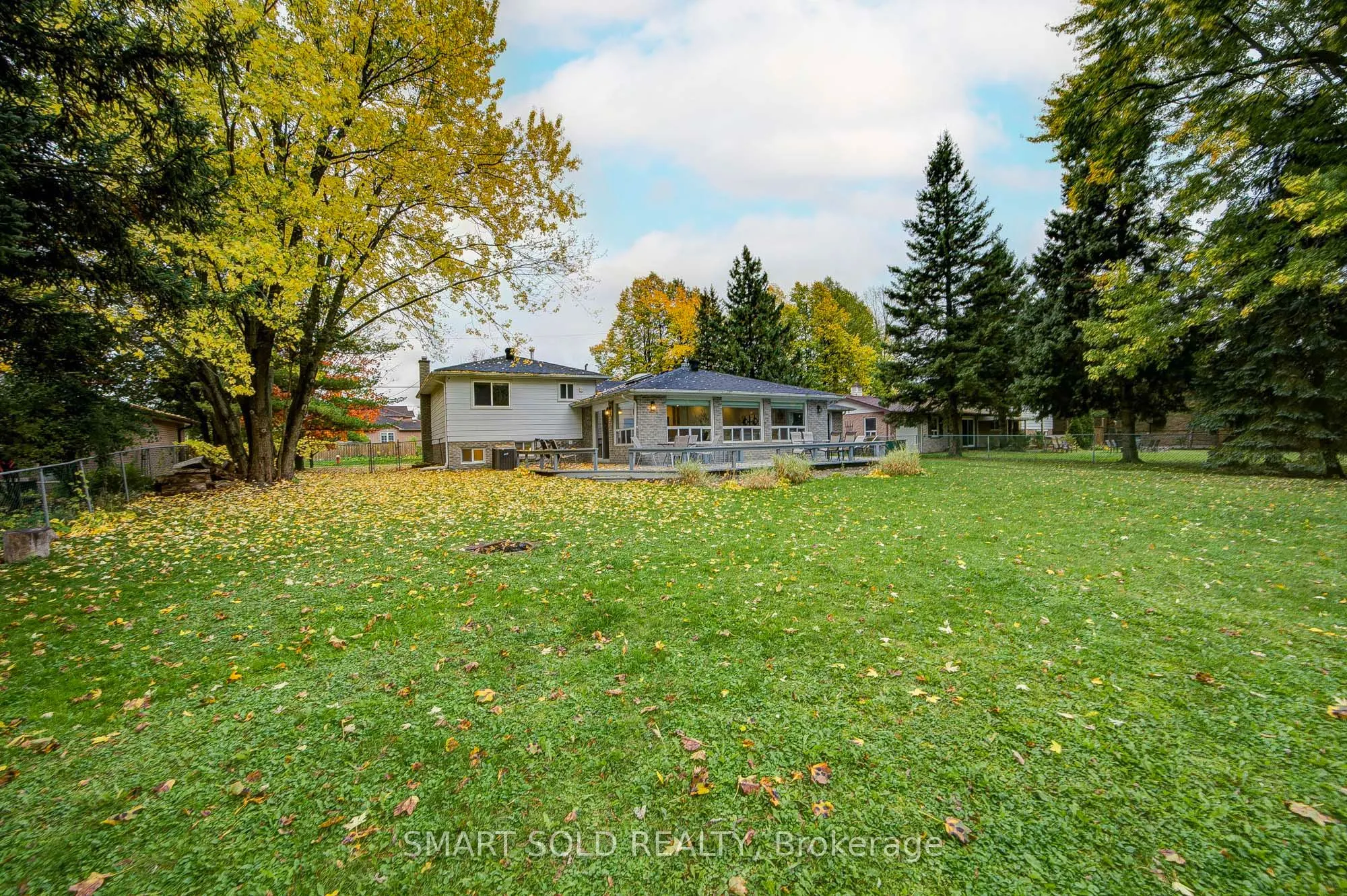 66 Lakeland Crescent