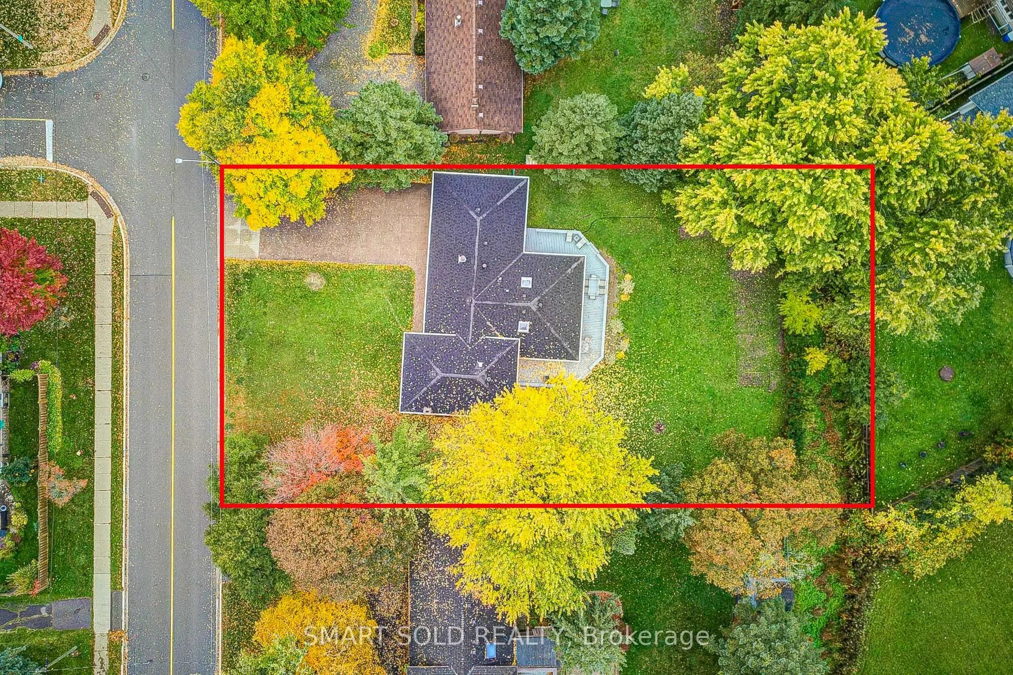 66 Lakeland Crescent