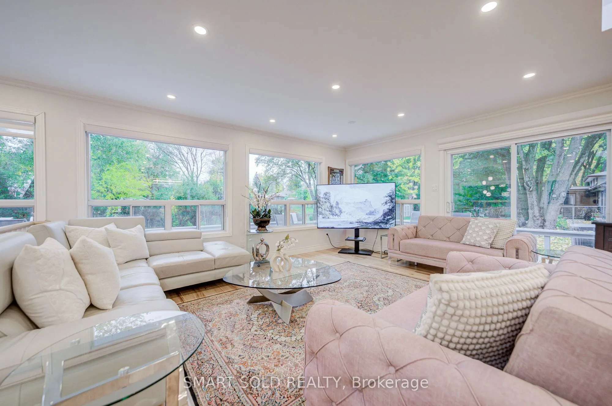 66 Lakeland Crescent
