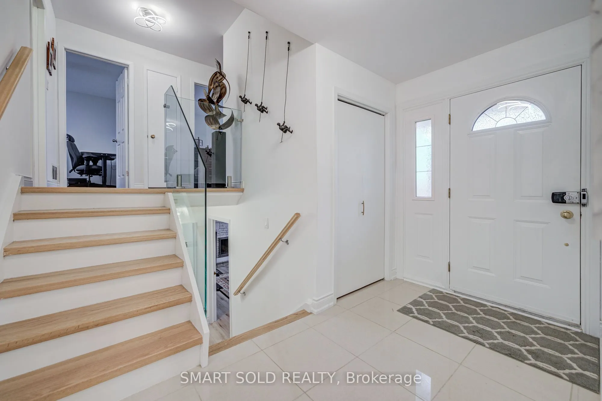 66 Lakeland Crescent