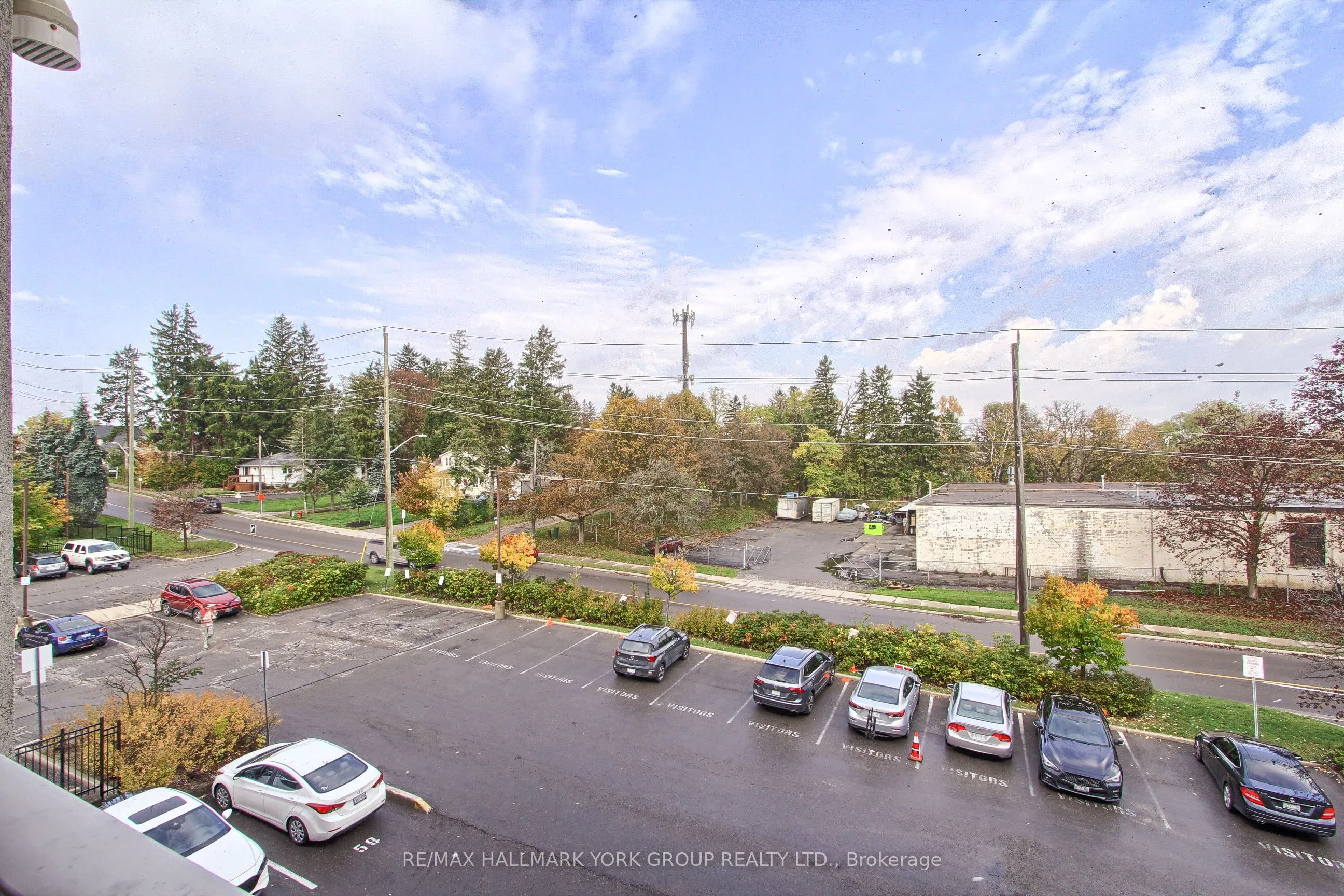 160 WELLINGTON Street E #304