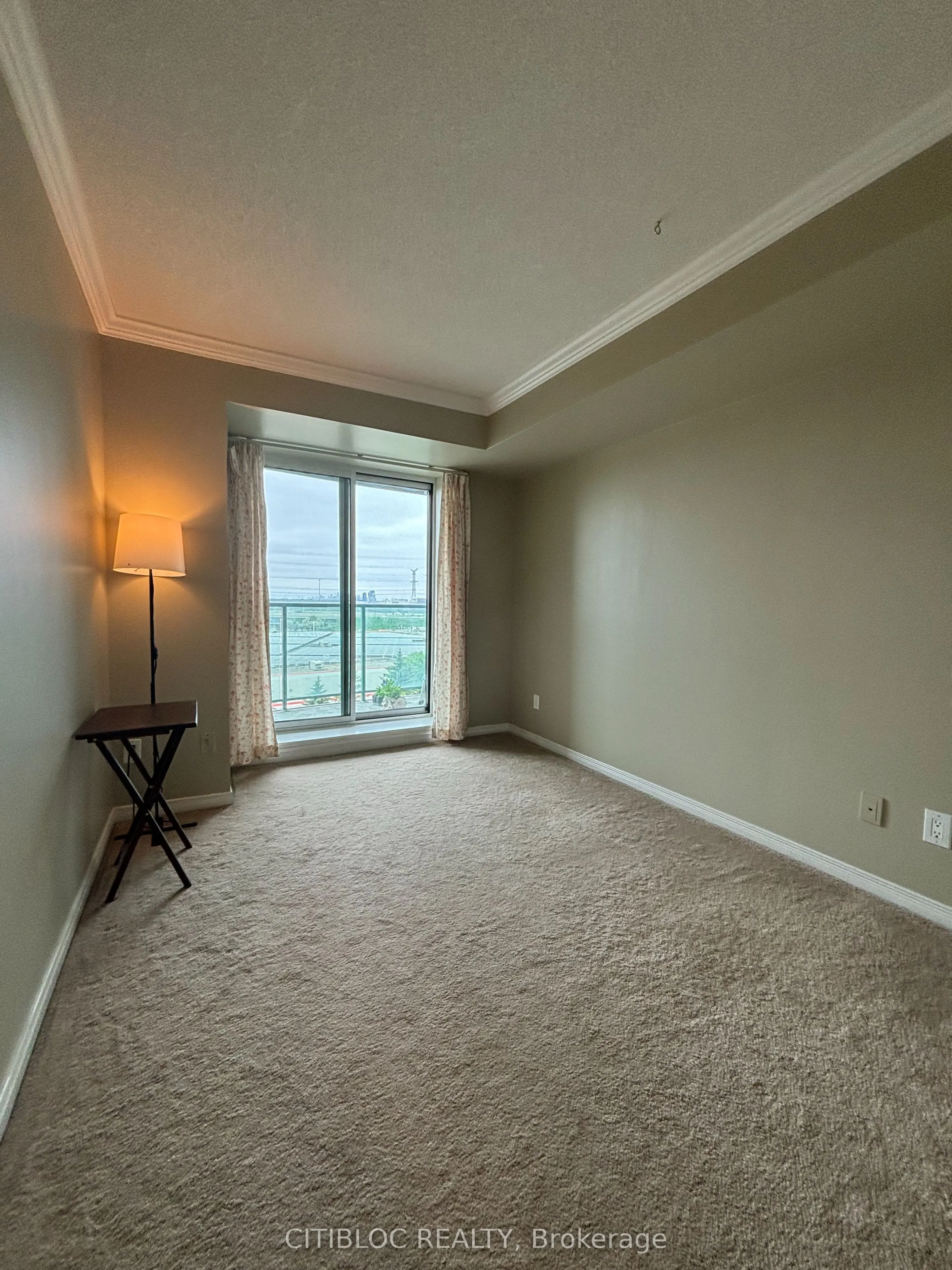 23 Oneida Crescent #708