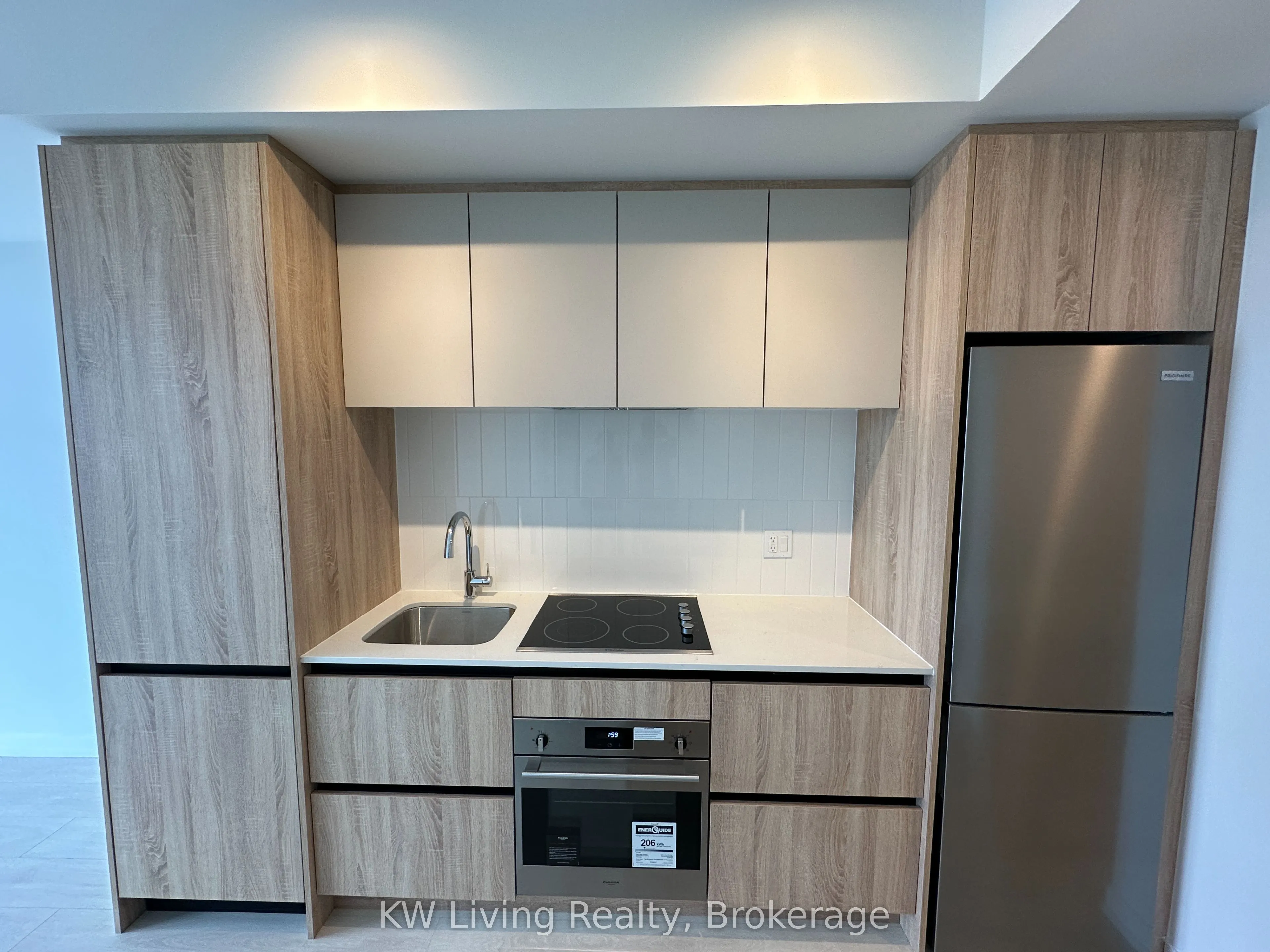 7950 Bathurst Street #517