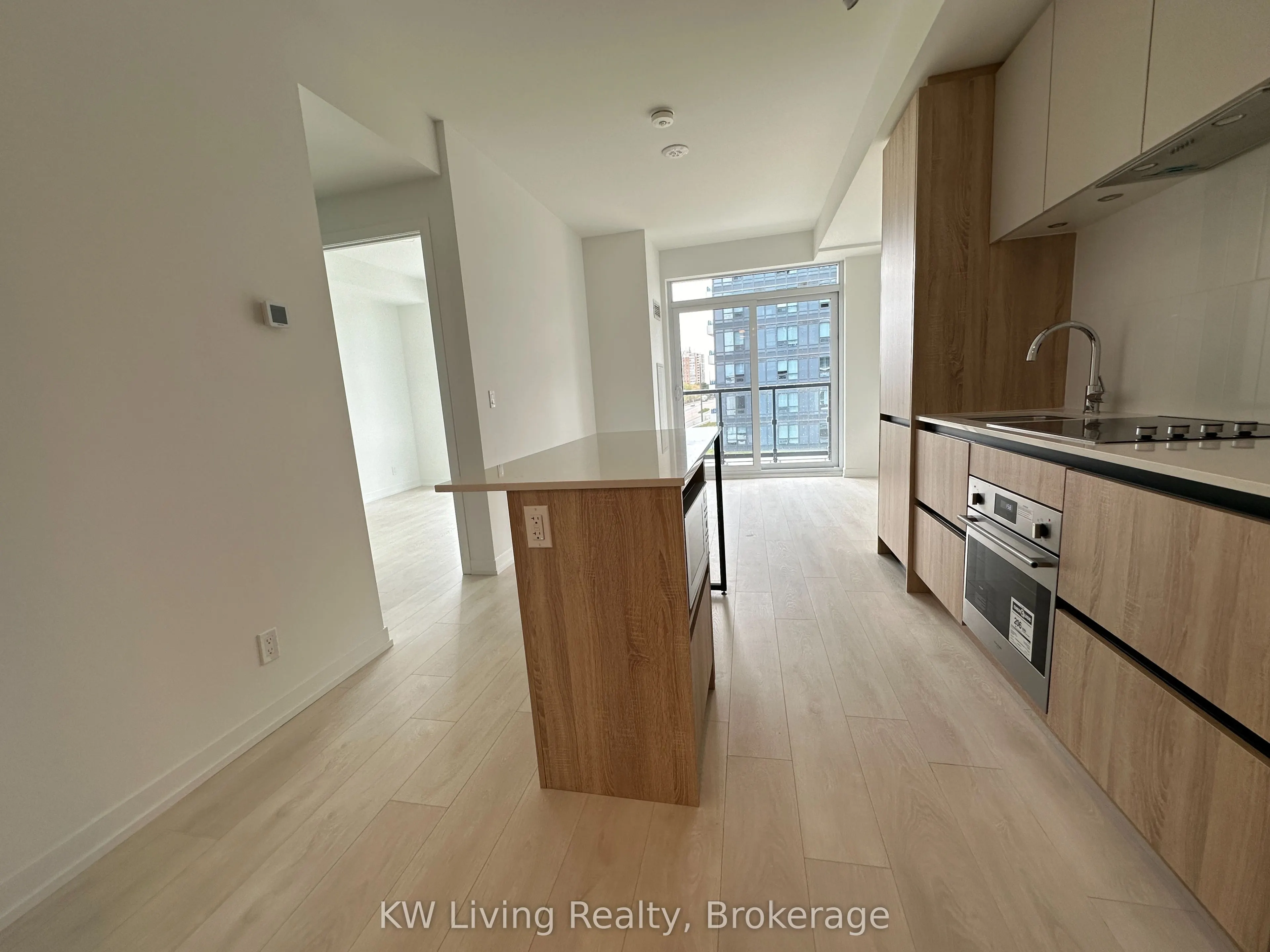 7950 Bathurst Street #517