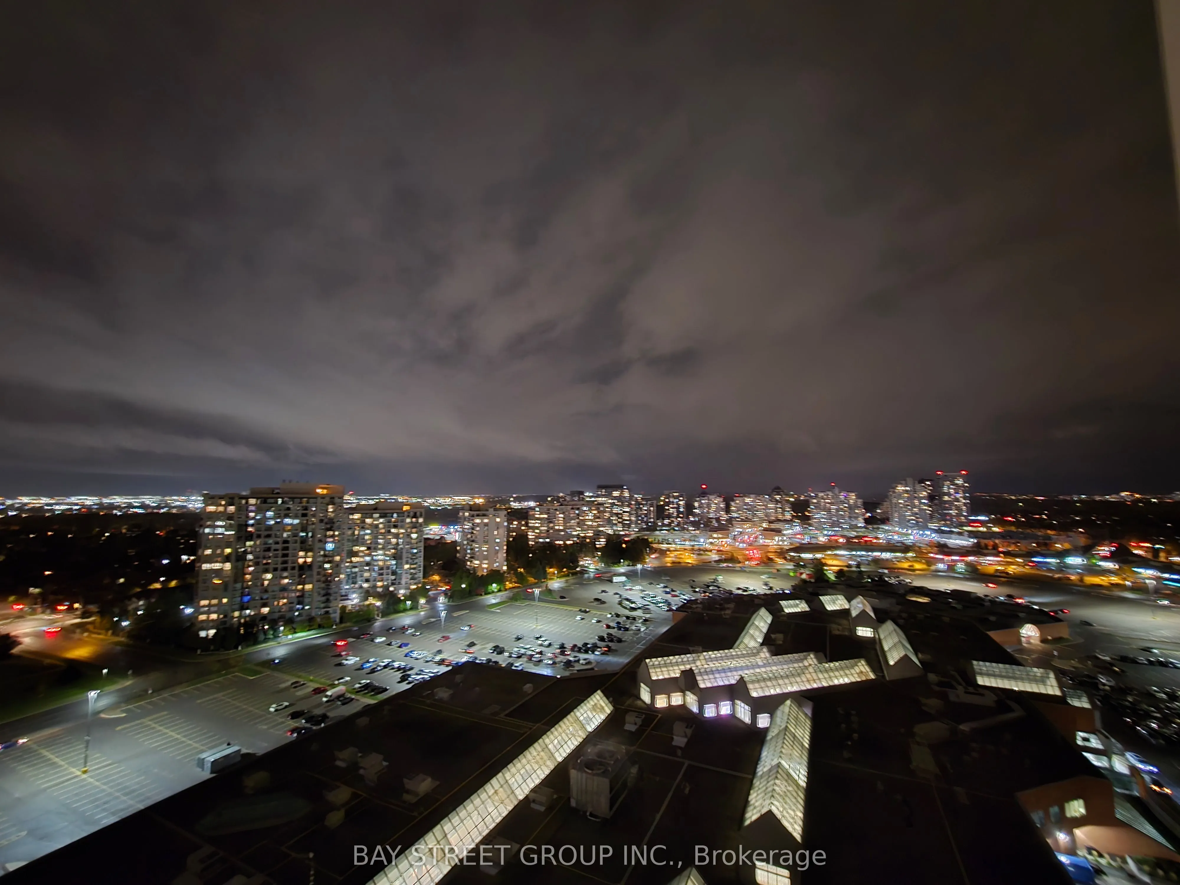 50 Upper Mall Way #1806B
