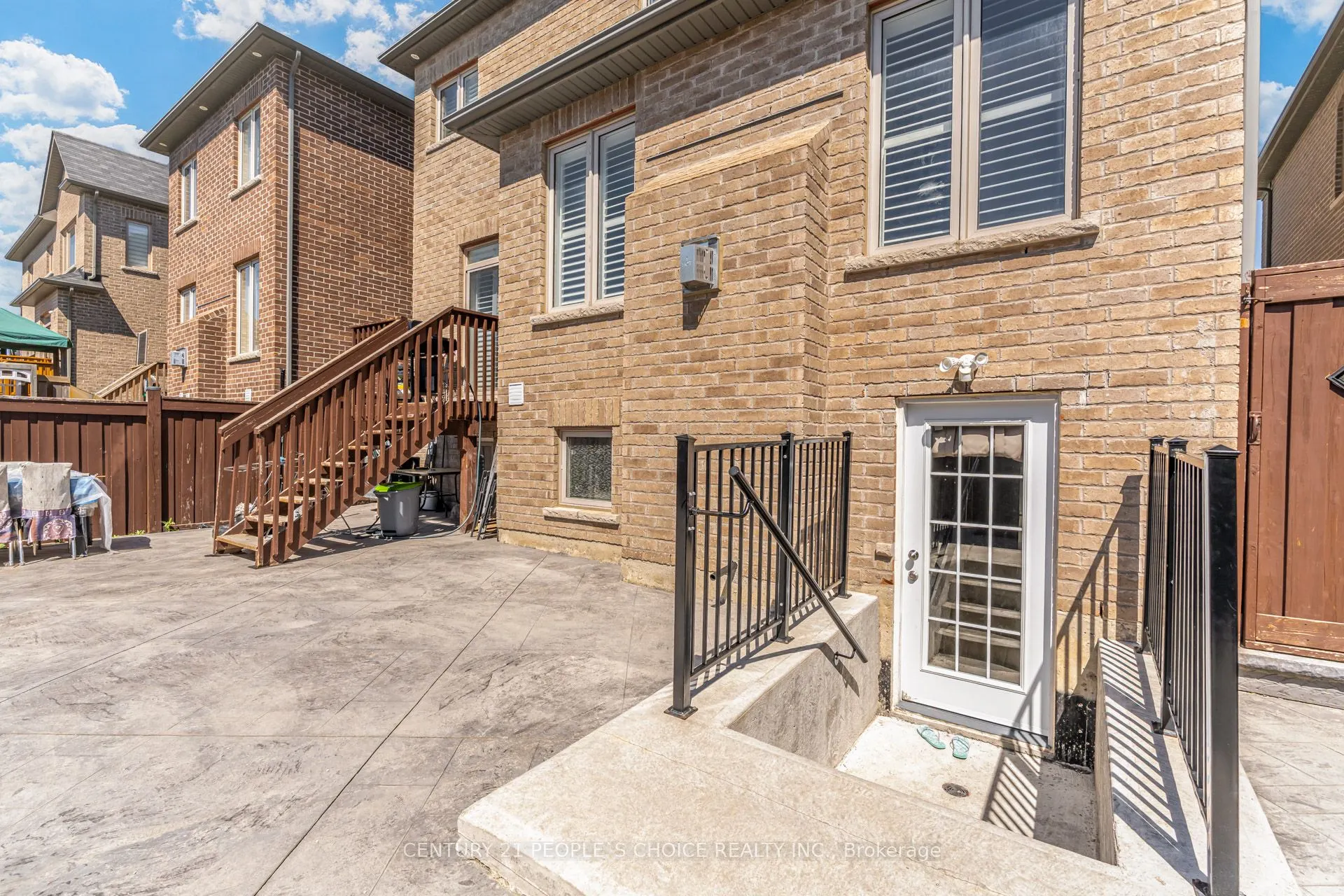 257 East's Corners Boulevard