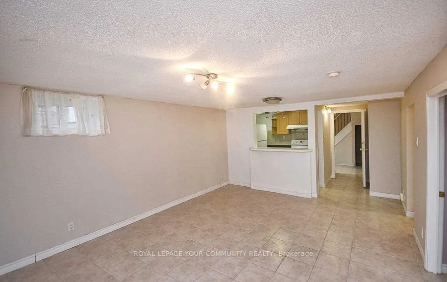 25 Rockport Crescent #Lower