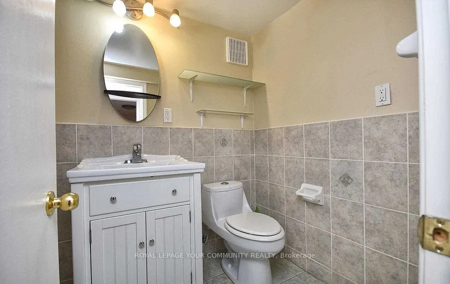 25 Rockport Crescent #Lower