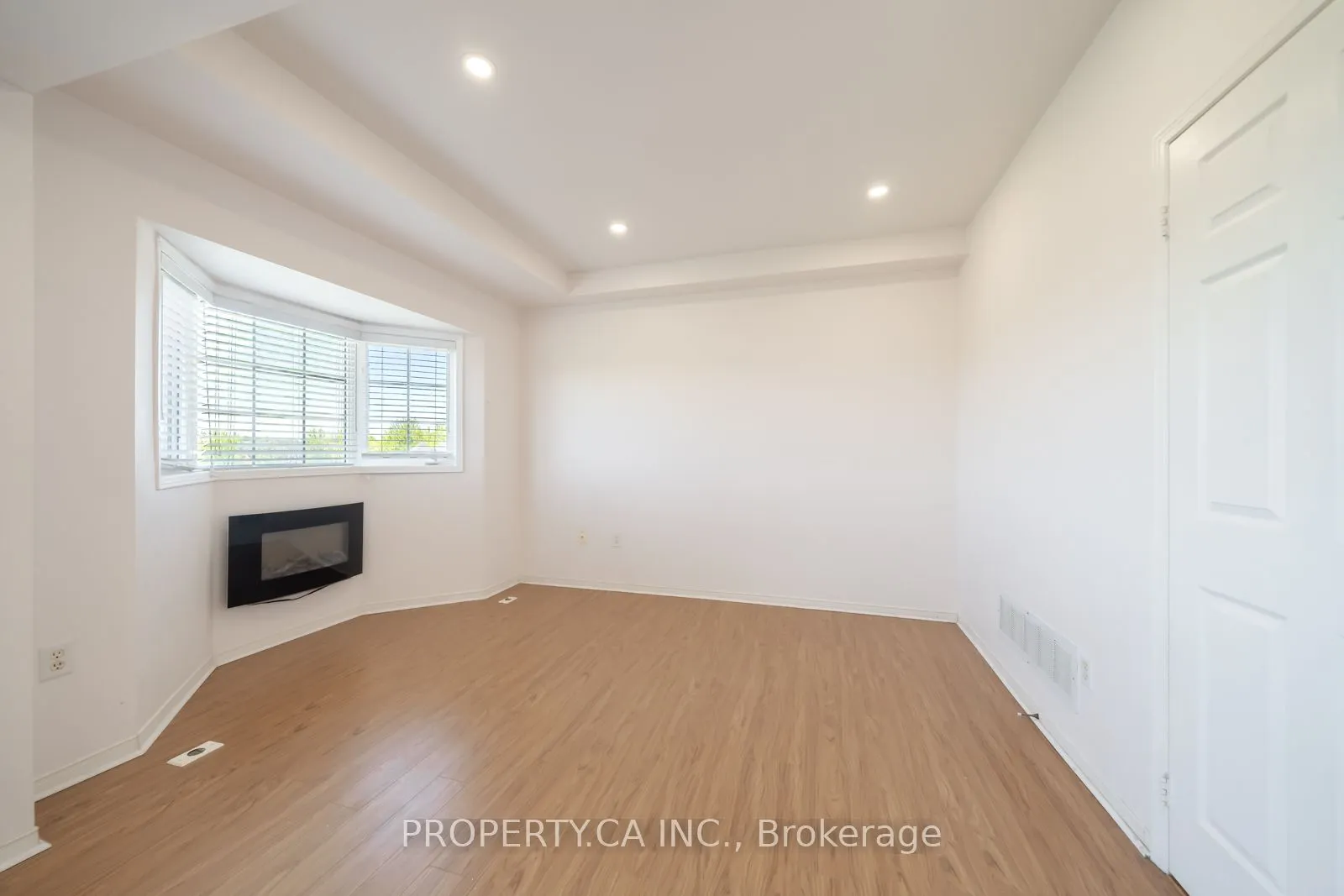 15 Cornell Meadows Avenue #A206
