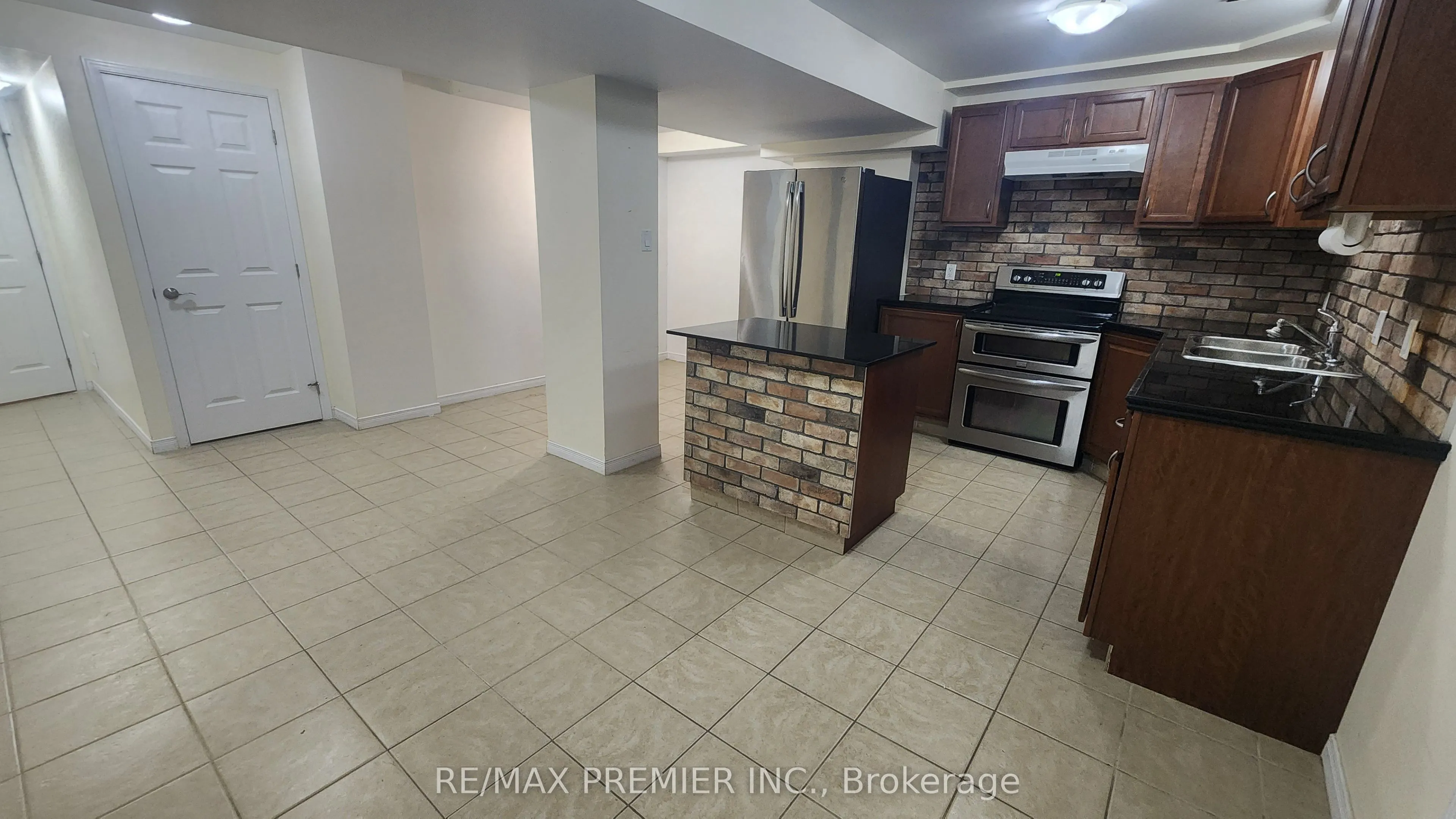 14A Oxbow Court #BASEMENT